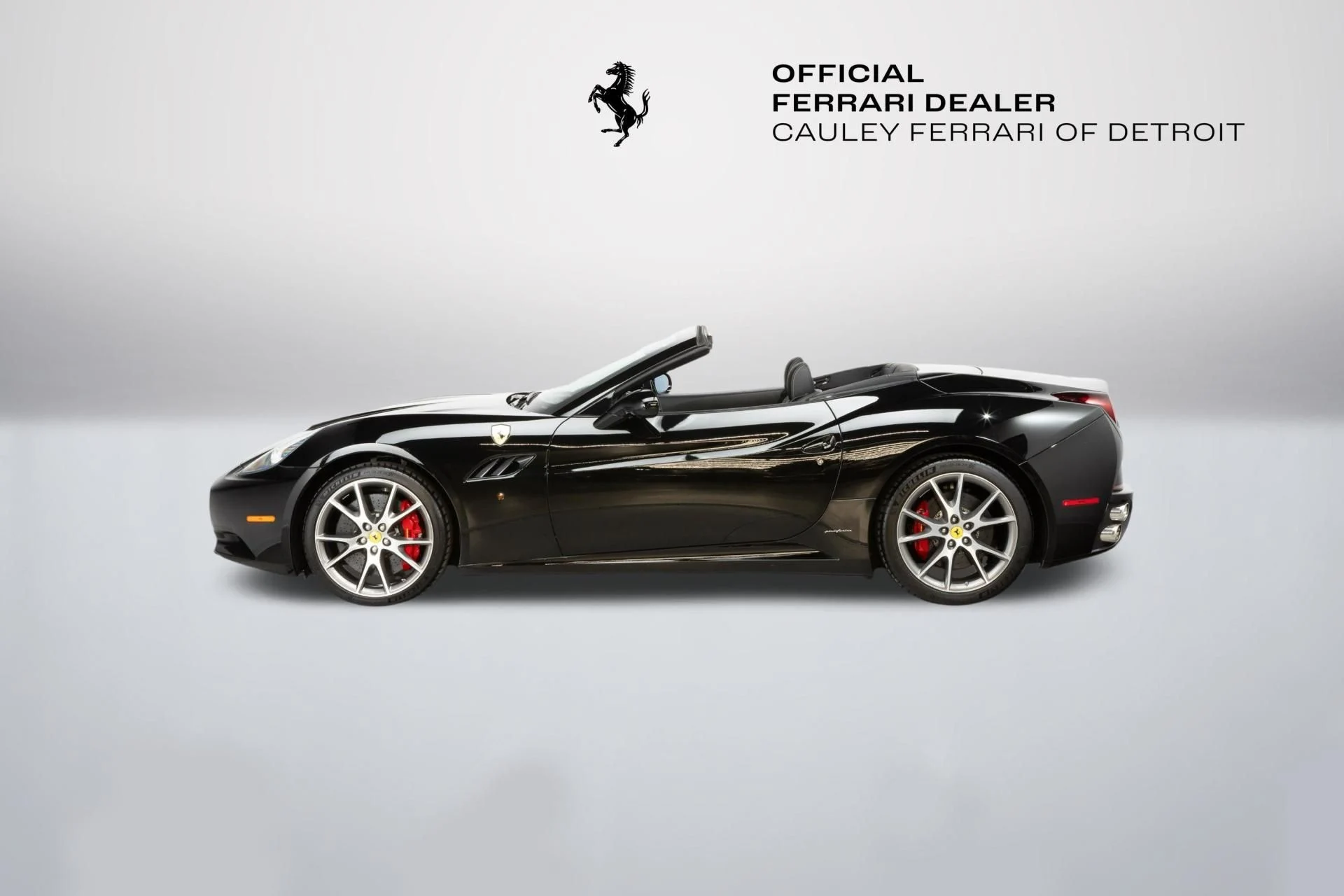 mph003_3115215439_Used_2010_Ferrari_California_1777367961_7d7847ebd5