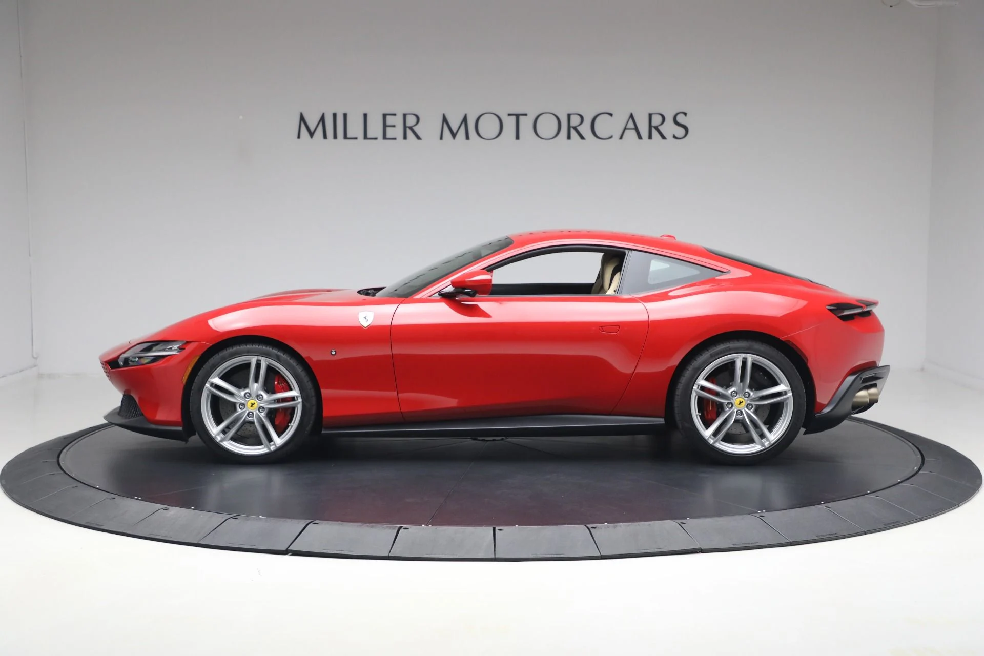 mph003_3116291367_Used_2022_Ferrari_Roma_1780607984_1d27f4e4a0