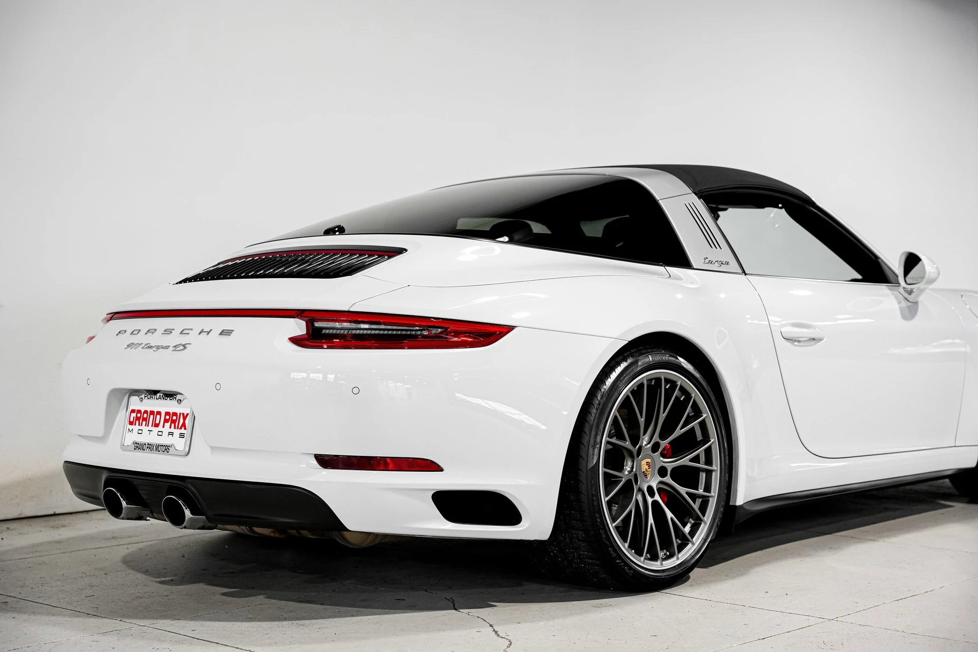 mph003_311833993_ce6d23a331df7abc685f0c6d1c95538ax_9e1e87e8ee