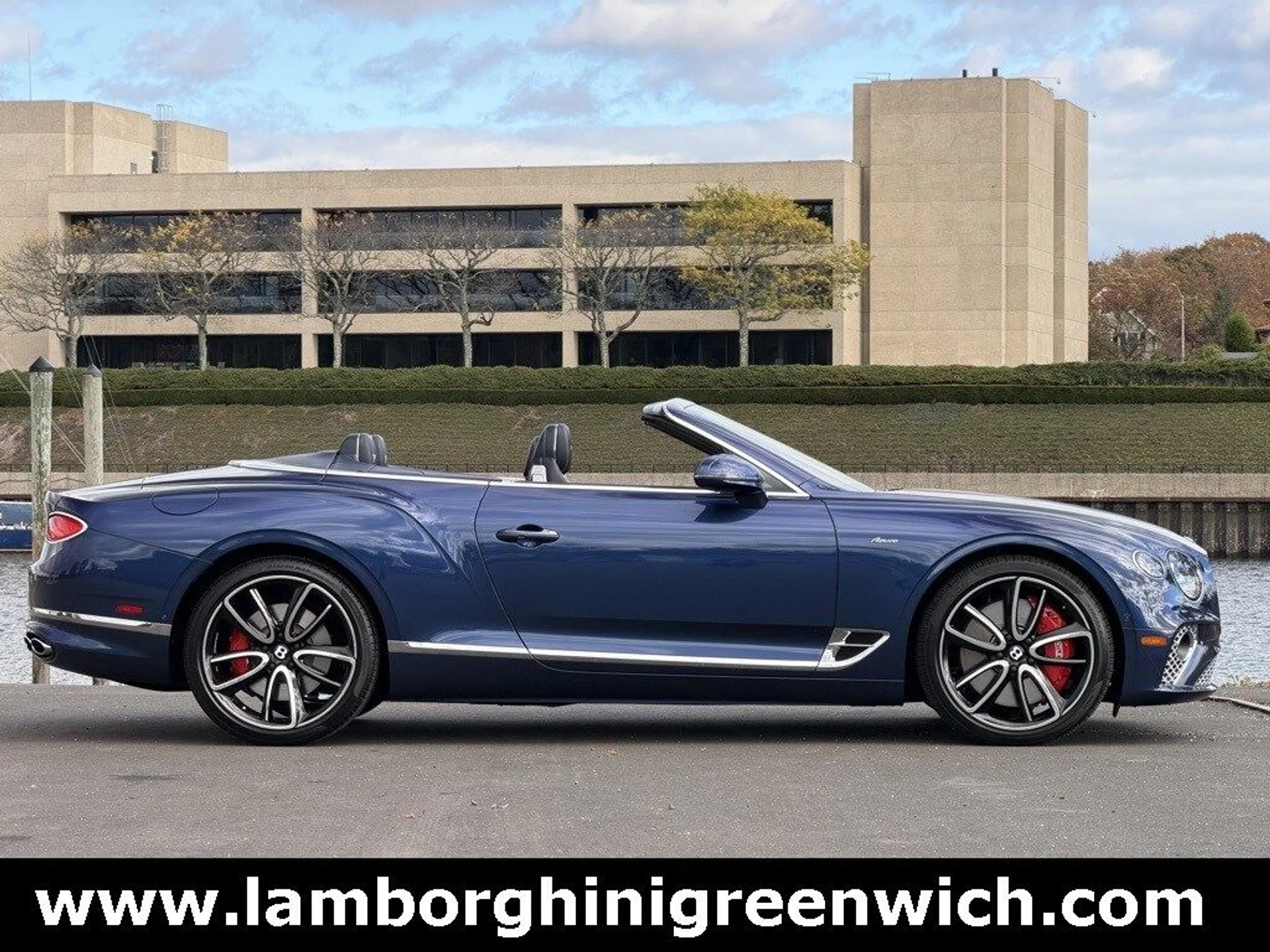 mph003_3127172653_13904876faeb742bae1659807f8570cdx_f5228f82a2