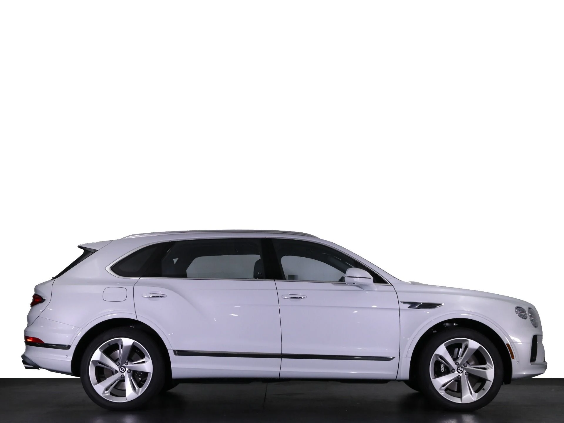 mph003_3130776569_Used_2024_Bentley_Bentayga_EWB_1757480370_cfe587caf2