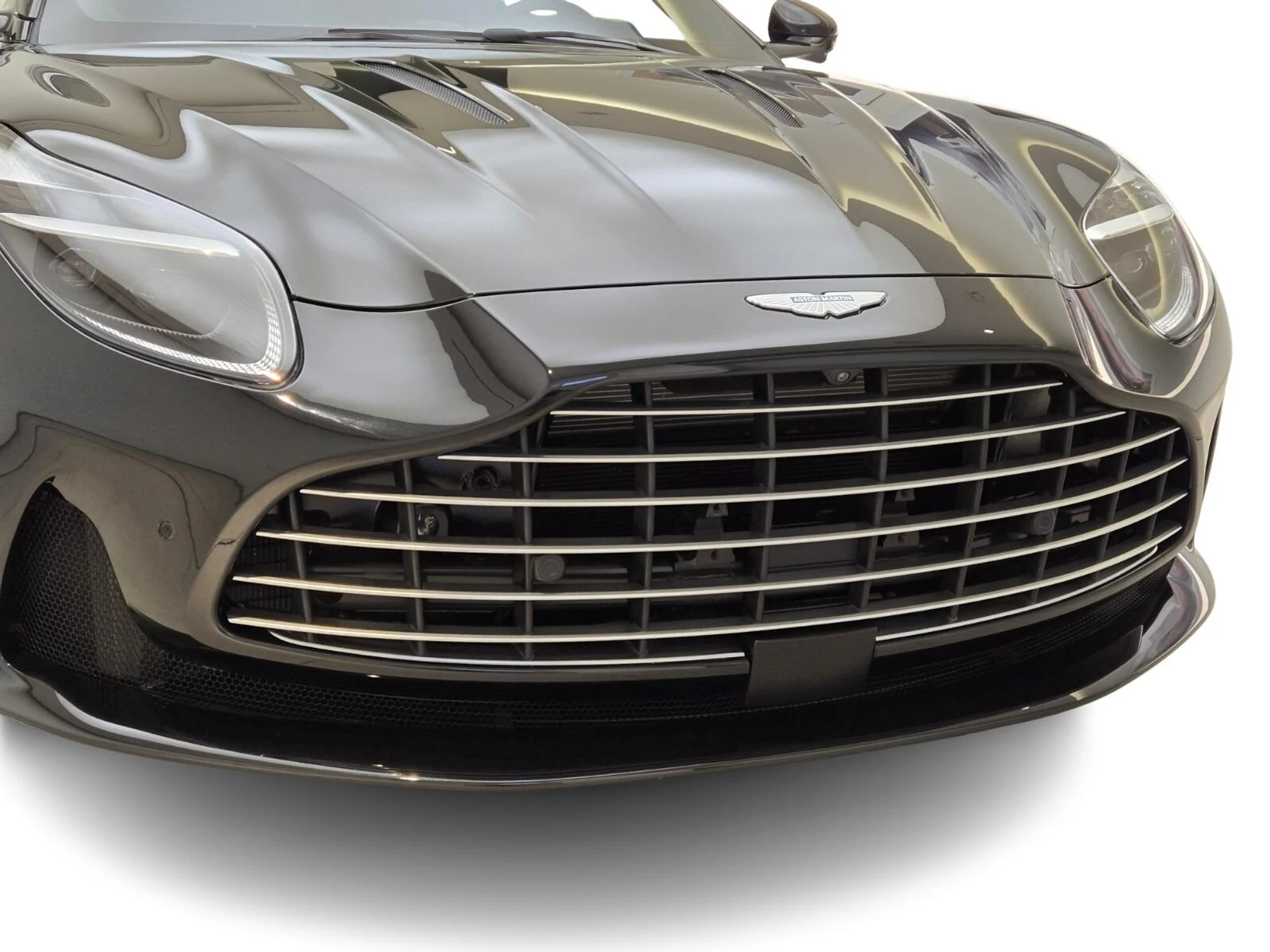 mph003_3142100245_Used_2024_Aston_Martin_DB_12_1753163953_8ff0d0483e