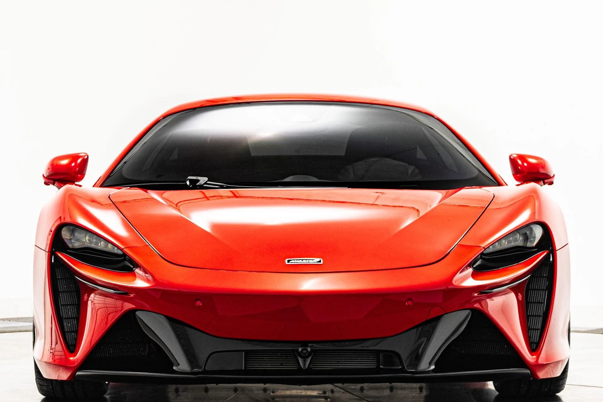 mph003_3147237250_Used_2023_Mc_Laren_Artura_1776720218_a8b23b2d7e