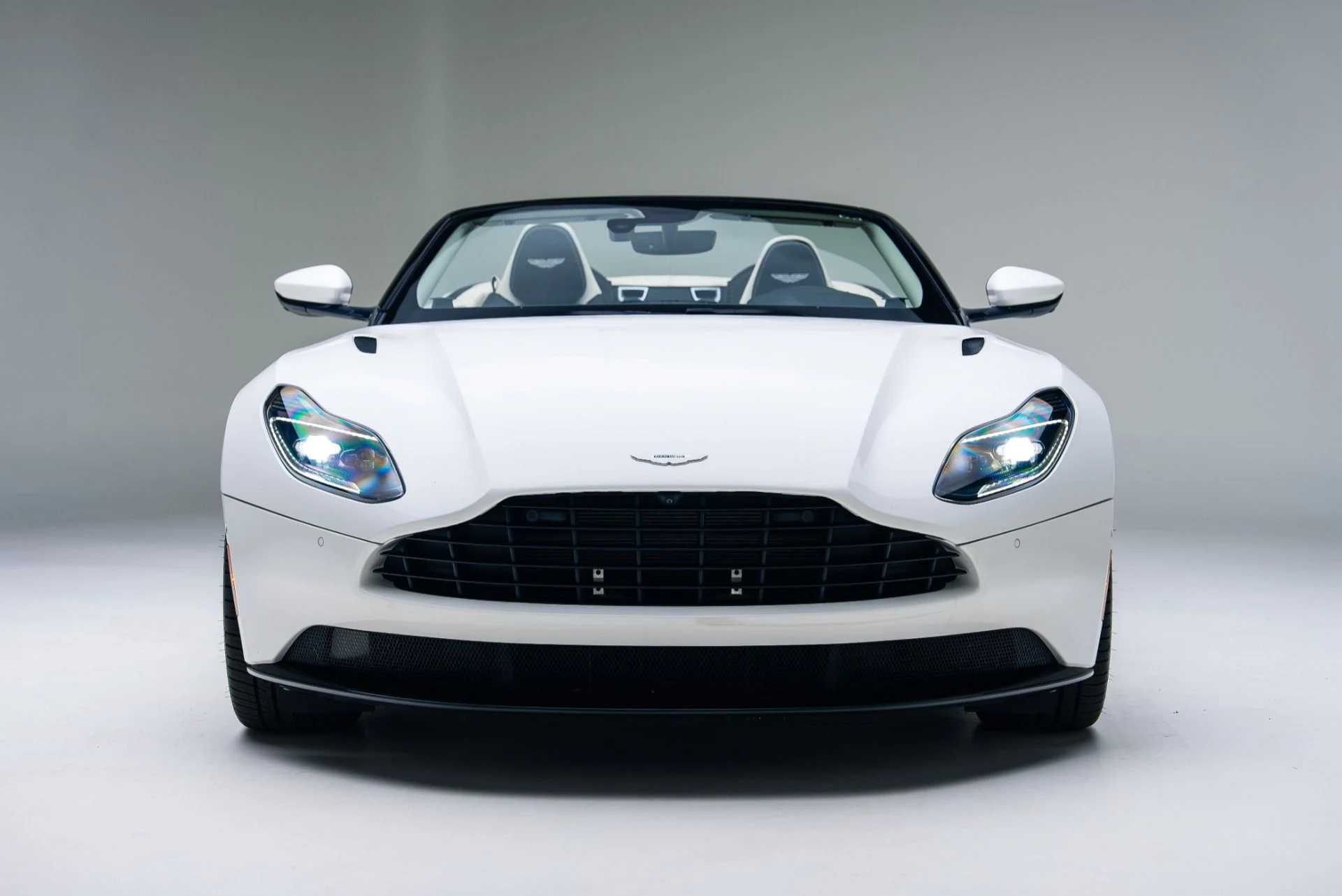 mph003_3150858780_Used_2020_Aston_Martin_DB_11_Volante_1764802988_0da5b02e39