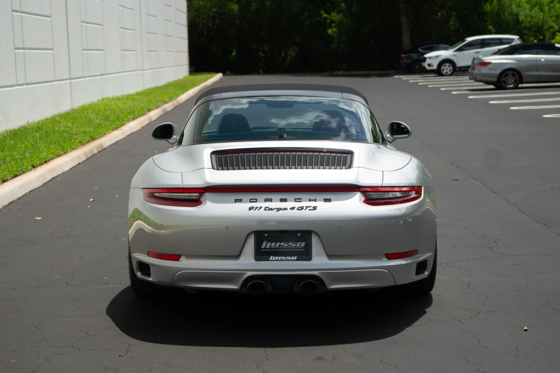 mph003_3157272651_Used_2019_Porsche_911_Targa_4_GTS_1756154089_0fd6cbdc70