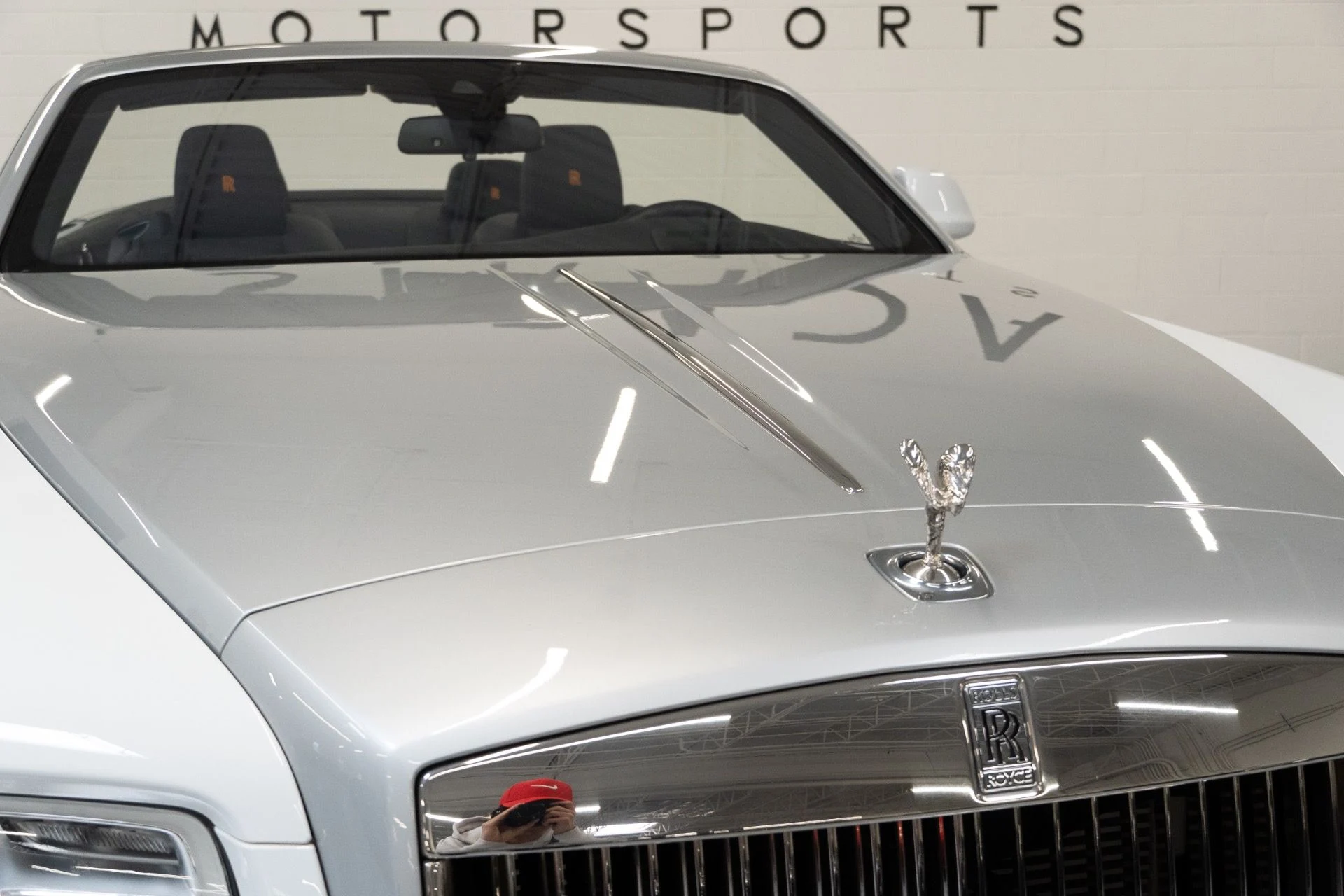 mph003_3157290532_Used_2020_Rolls_Royce_Black_Badge_Dawn_1774033974_519e3869fa