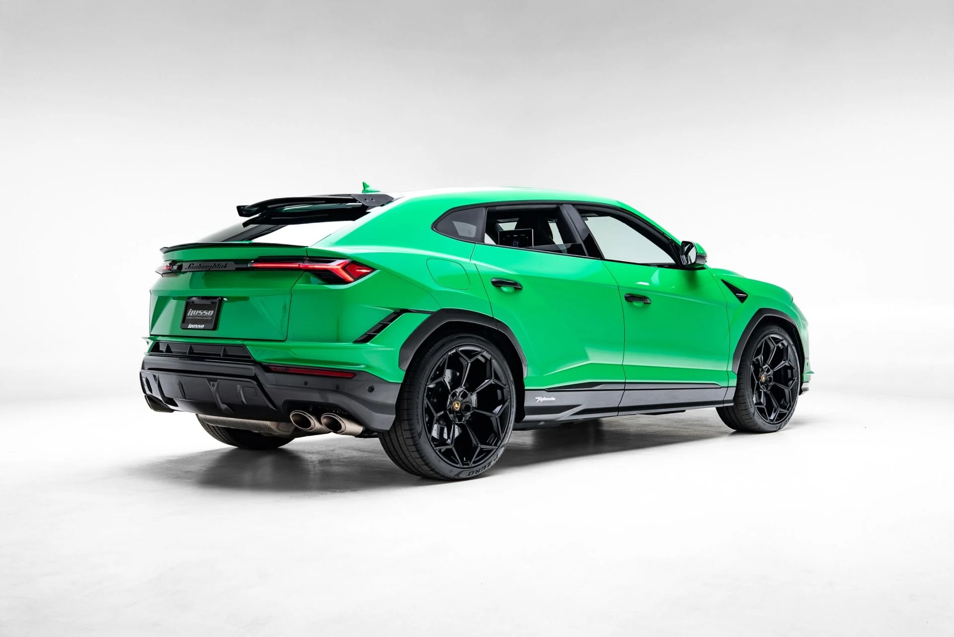 mph003_3158523434_Used_2023_Lamborghini_Urus_Performante_1776122836_1e29670eb6