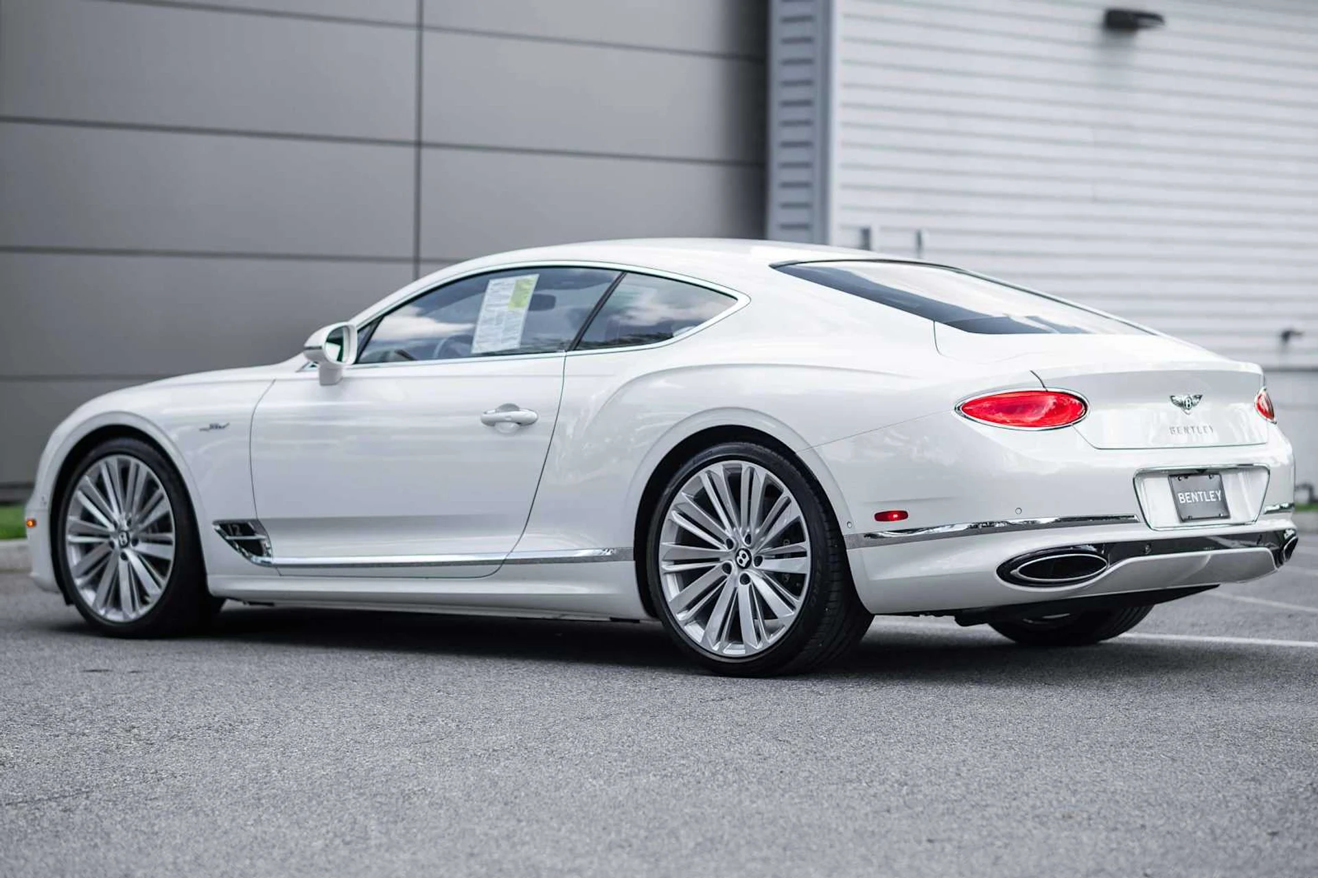 mph003_3169769822_da96f3c10b16d68af88d512b7d21ca14x_4273bdf4ba