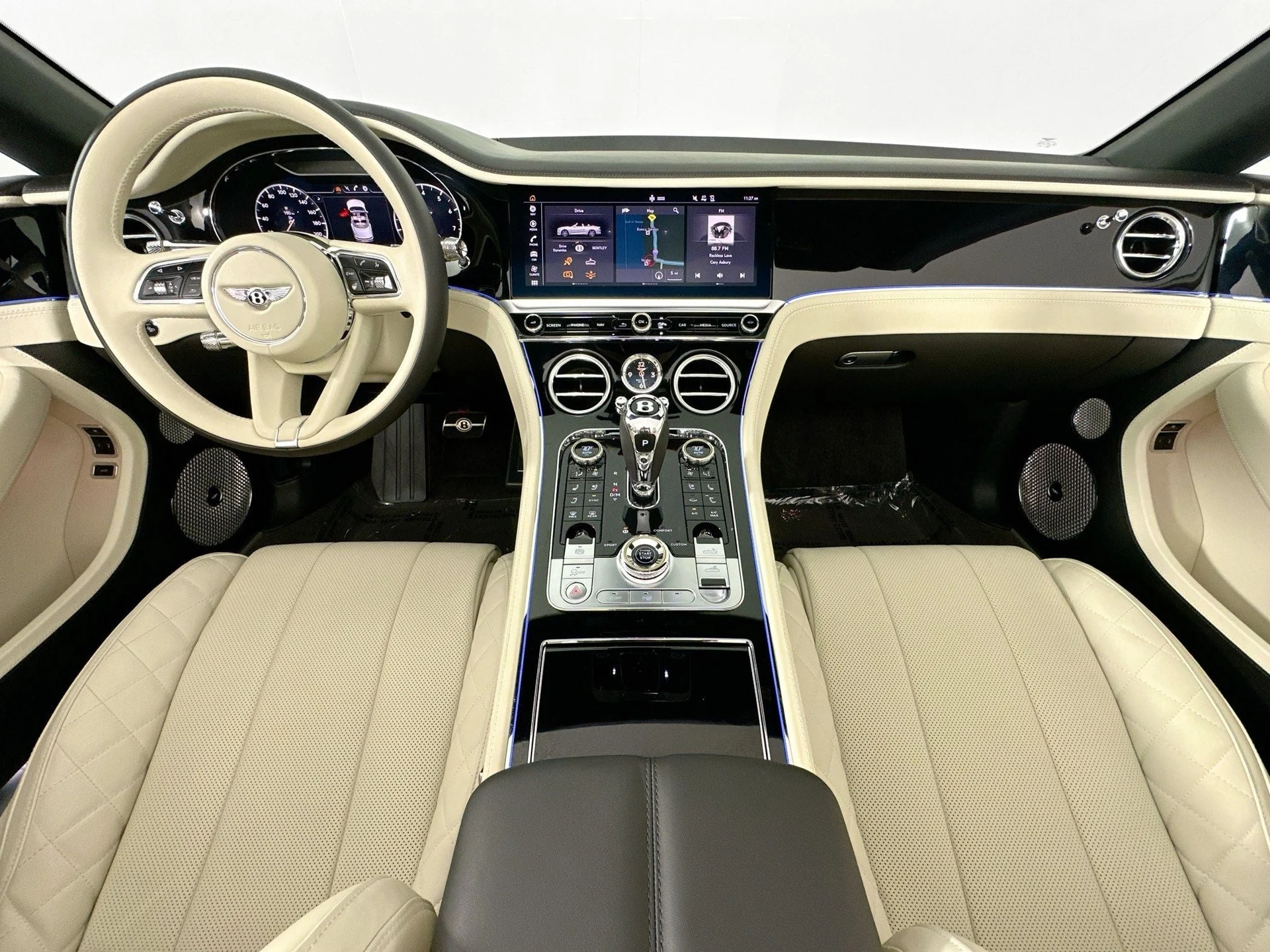 mph003_3173294953_4_3076a48206