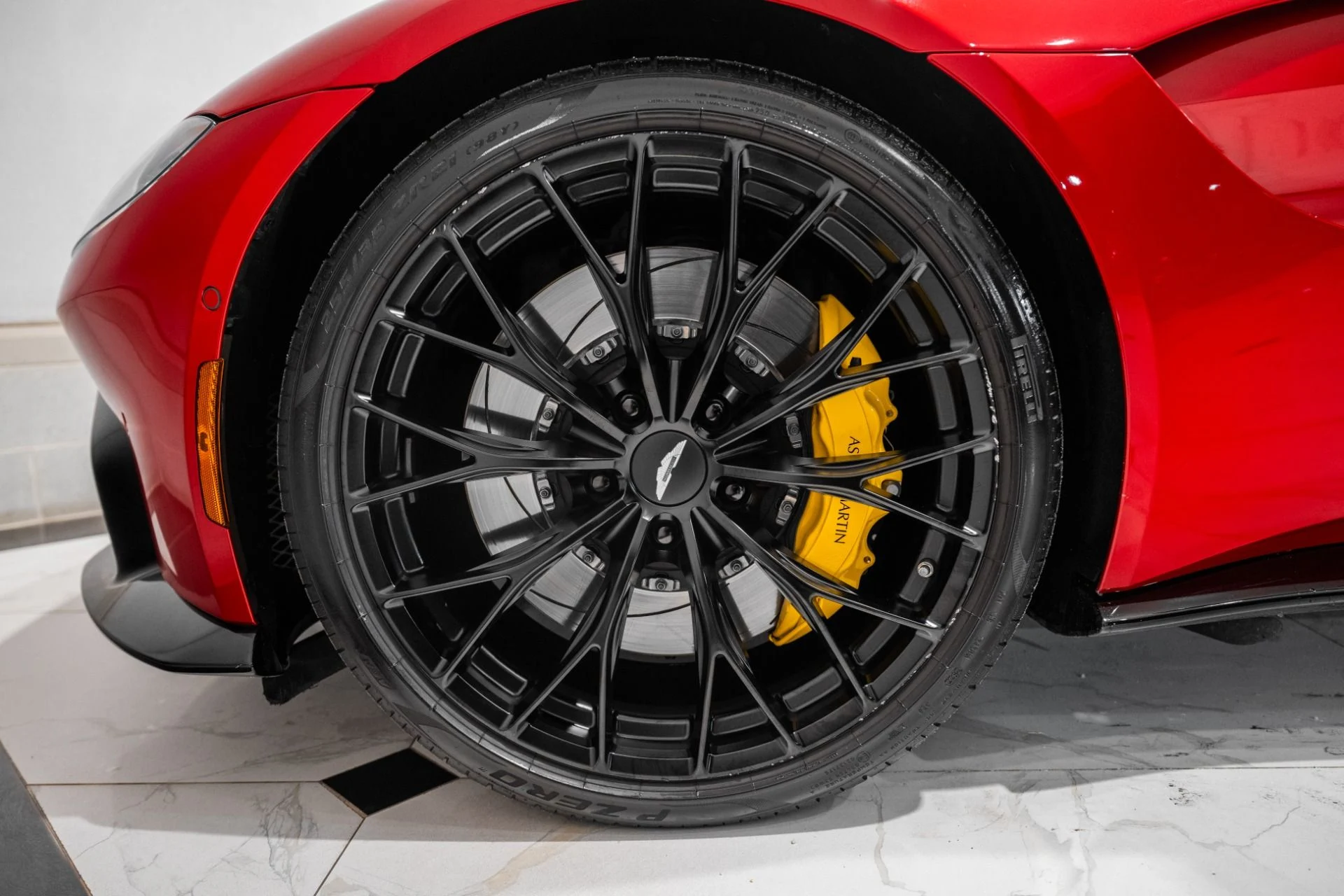 mph003_3174861905_Used_2023_Aston_Martin_Vantage_V8_1772854371_c58f659bd2