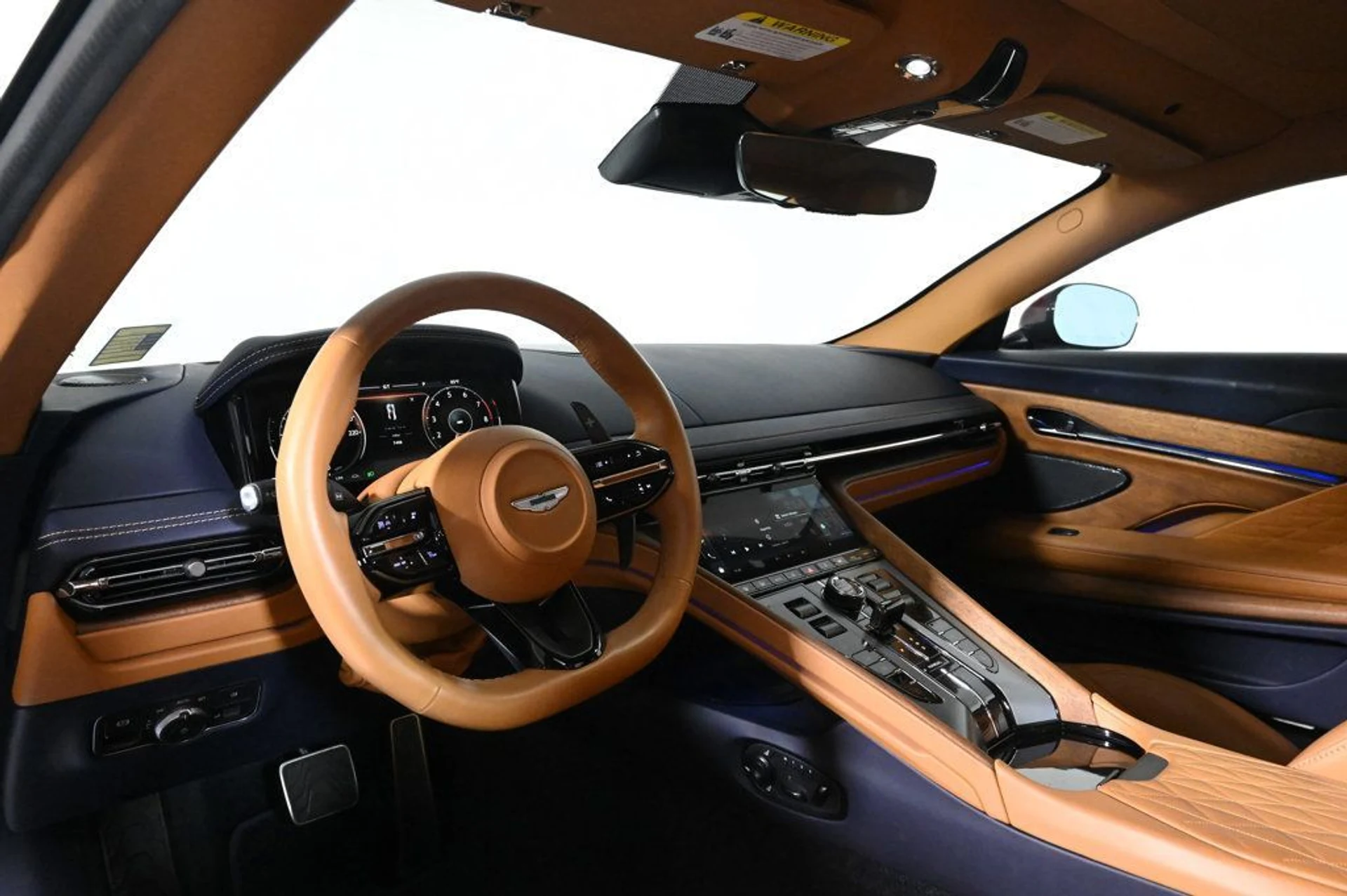 mph003_3176178916_used_2024_aston_martin_db12_coupe_11350_23000409_3_1024_82c06b5f84