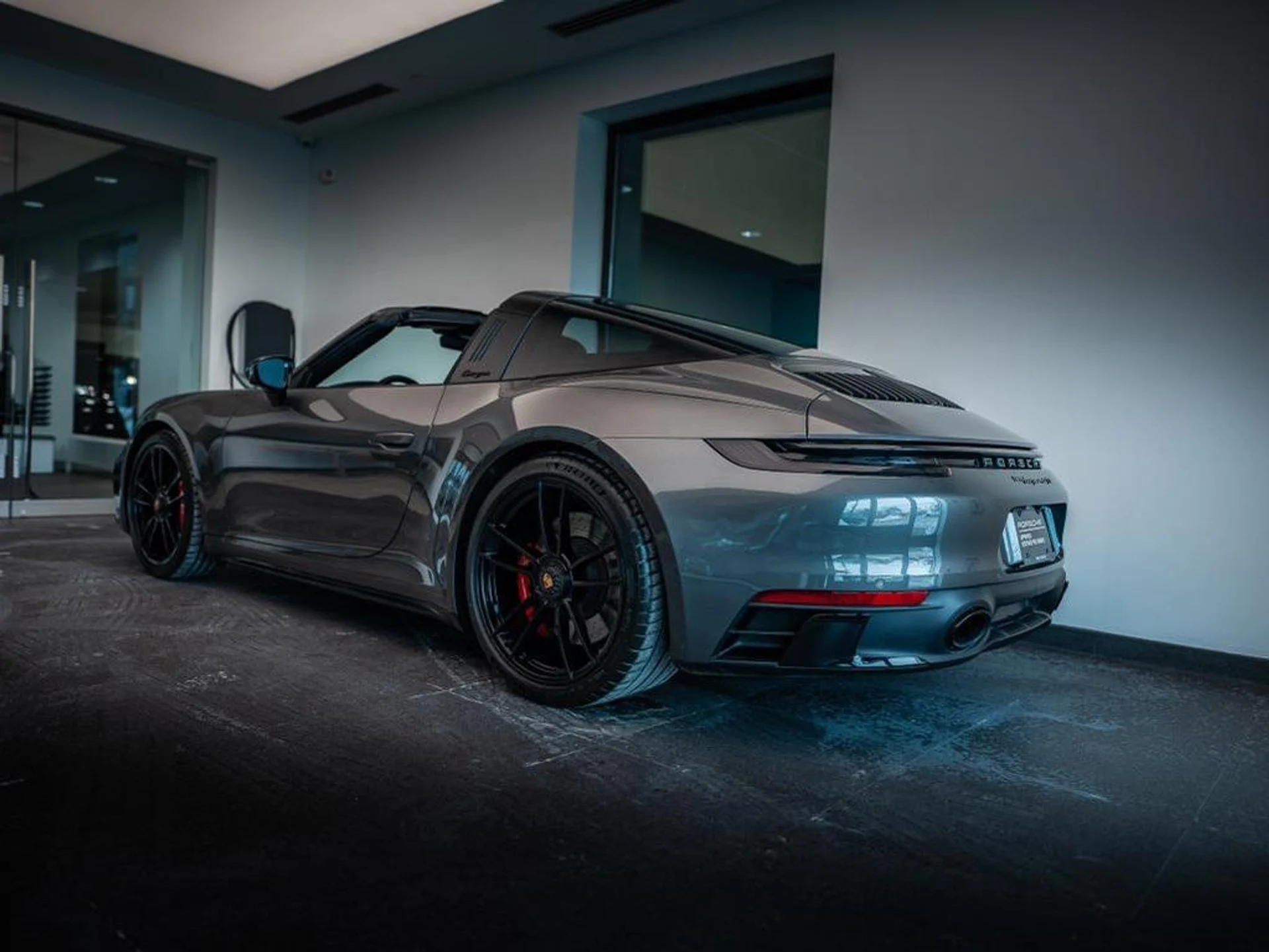 mph003_3188523273_W_Wy_PC_2xm_Sqi5_HI_Mc_Po5w4_FA_5w_Q_388302996f