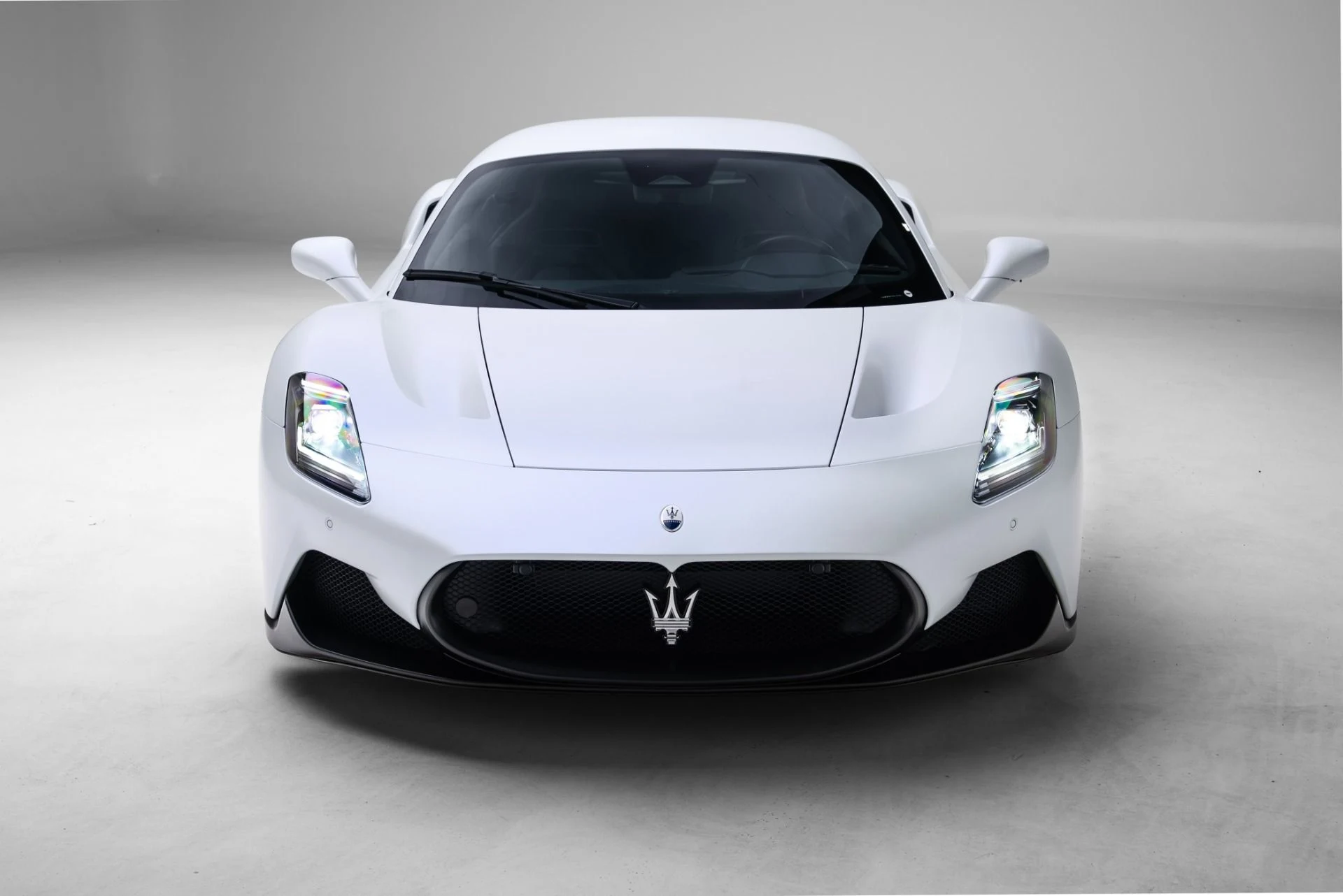 mph003_3191443794_Used_2023_Maserati_MC_20_1771372792_e399e74911