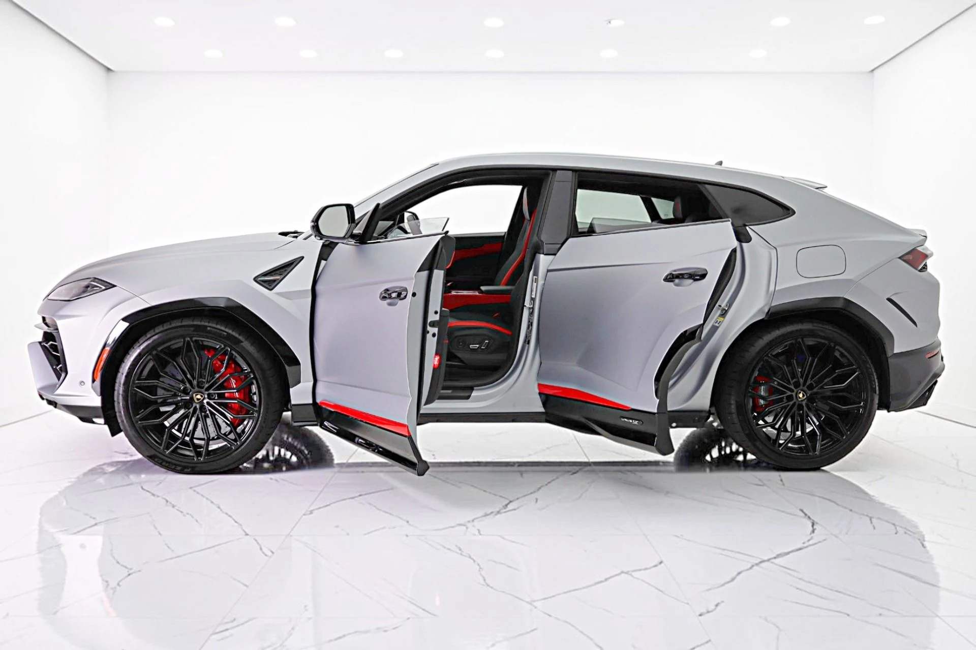 mph003_3199272608_Used_2025_Lamborghini_Urus_SELEASE_OPTIONS_AVAILABLE_5f8242a7af