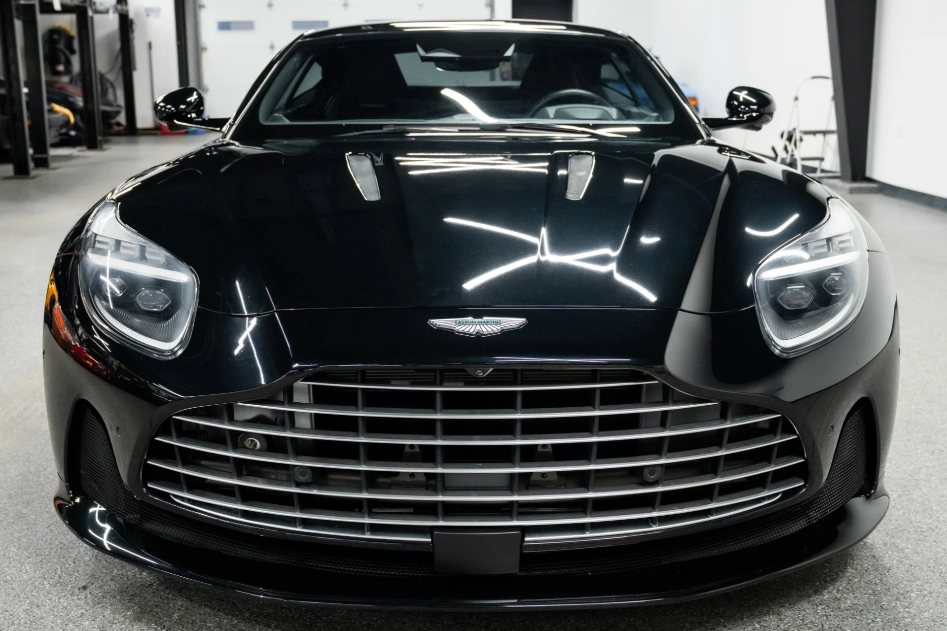 mph003_3204582309_Used_2024_Aston_Martin_DB_12_V8_Special_Paint_Color_Bowers_and_Wilkins_Premium_Audio_Carbon_Brakes_1771535066_c19da0803a