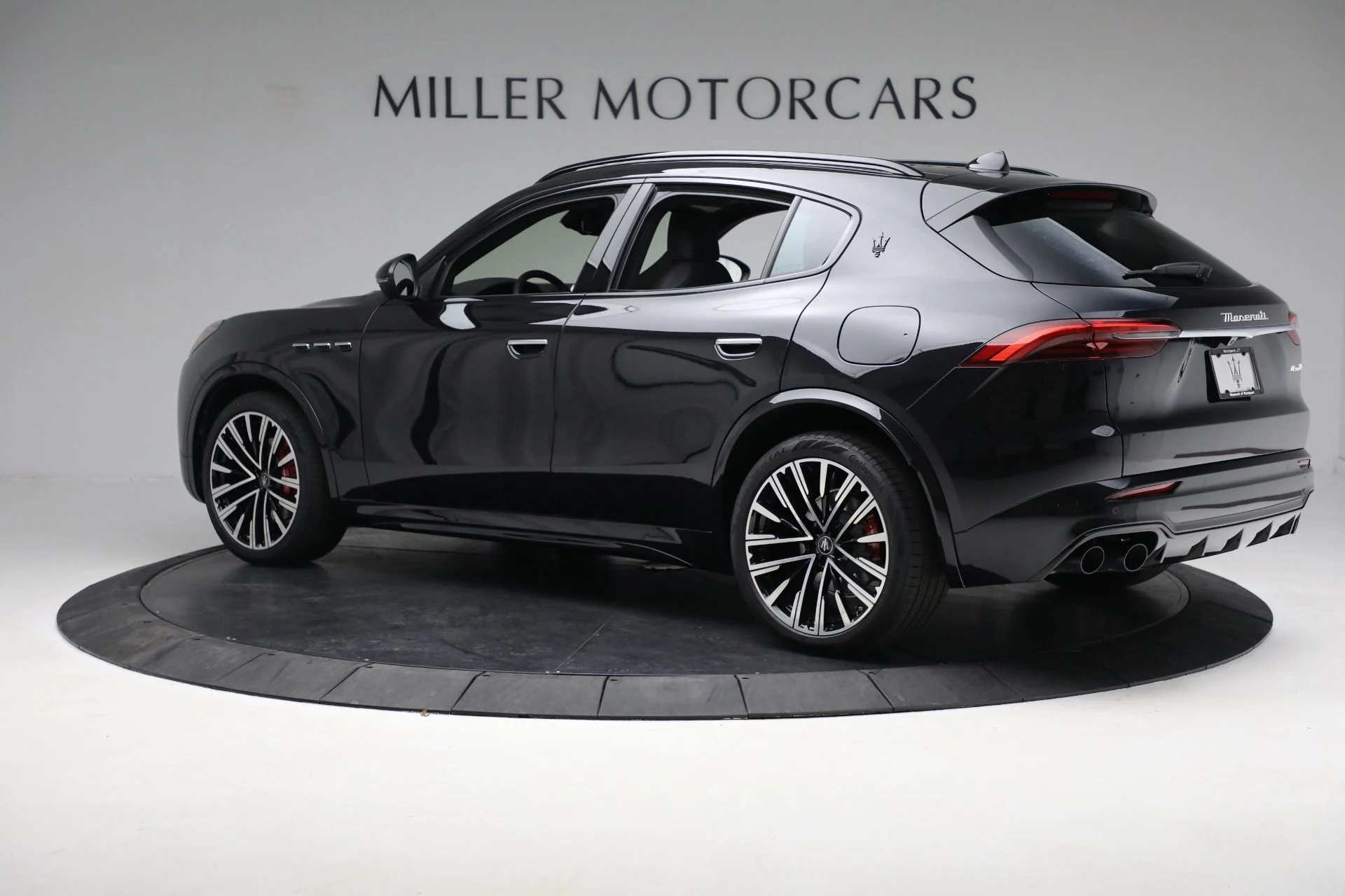 mph003_3223275586_Used_2023_Maserati_Grecale_Modena_1673899433_119302c88b