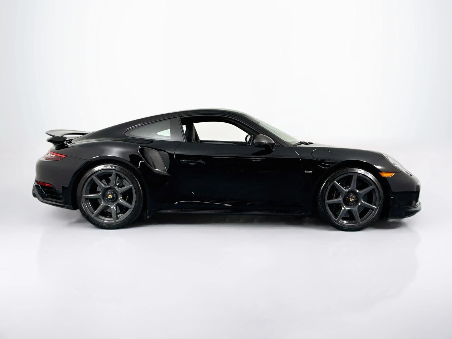 mph003_3224100936_Used_2018_Porsche_911_Turbo_S_Exclusive_Series_1789771402_7c4b02dbd6