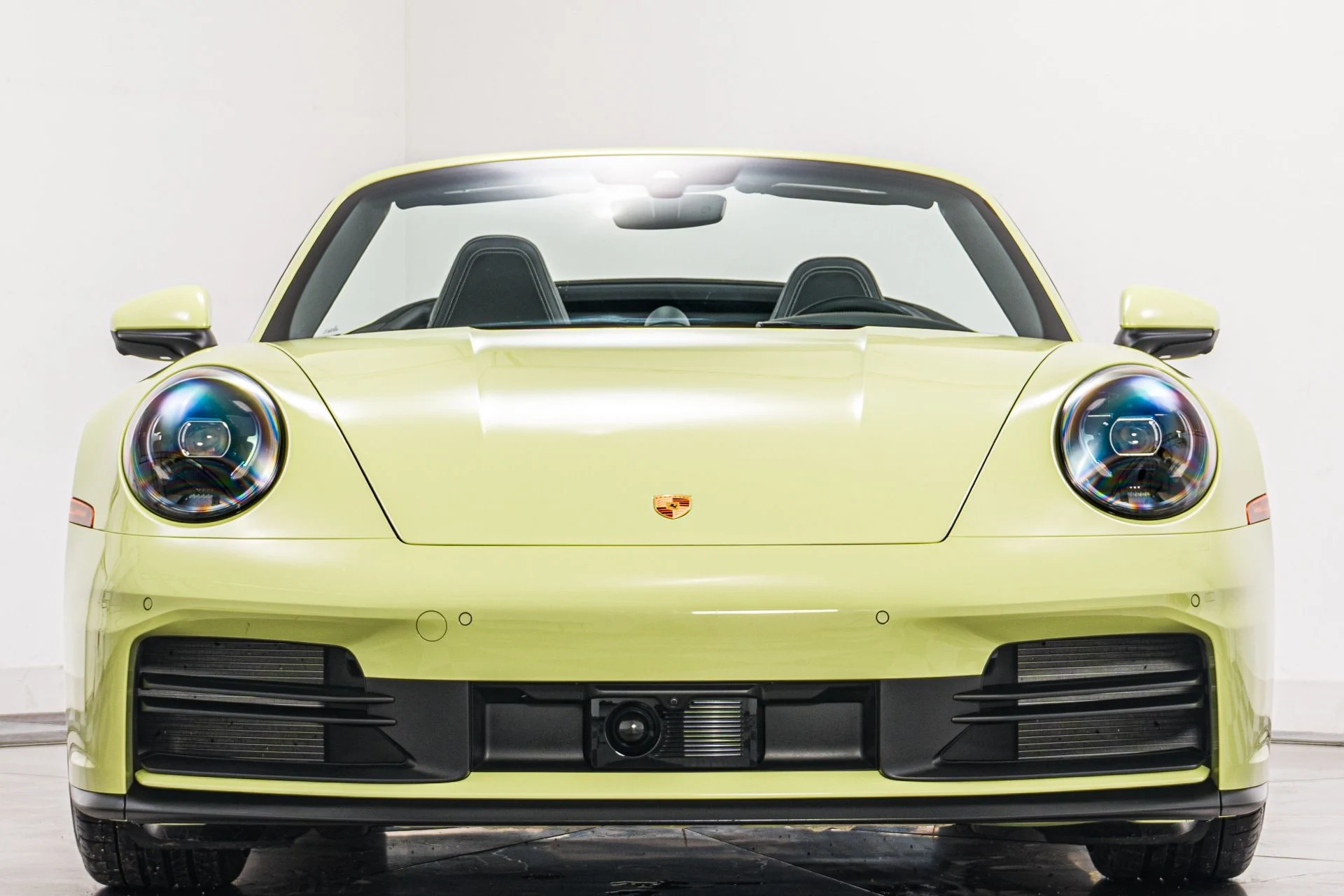 mph003_3224570417_Used_2025_Porsche_911_Carrera_Cabriolet_Premium_Package_Sport_Classic_Wheels_Sport_Exhaust_1767826405_a0161a0d39