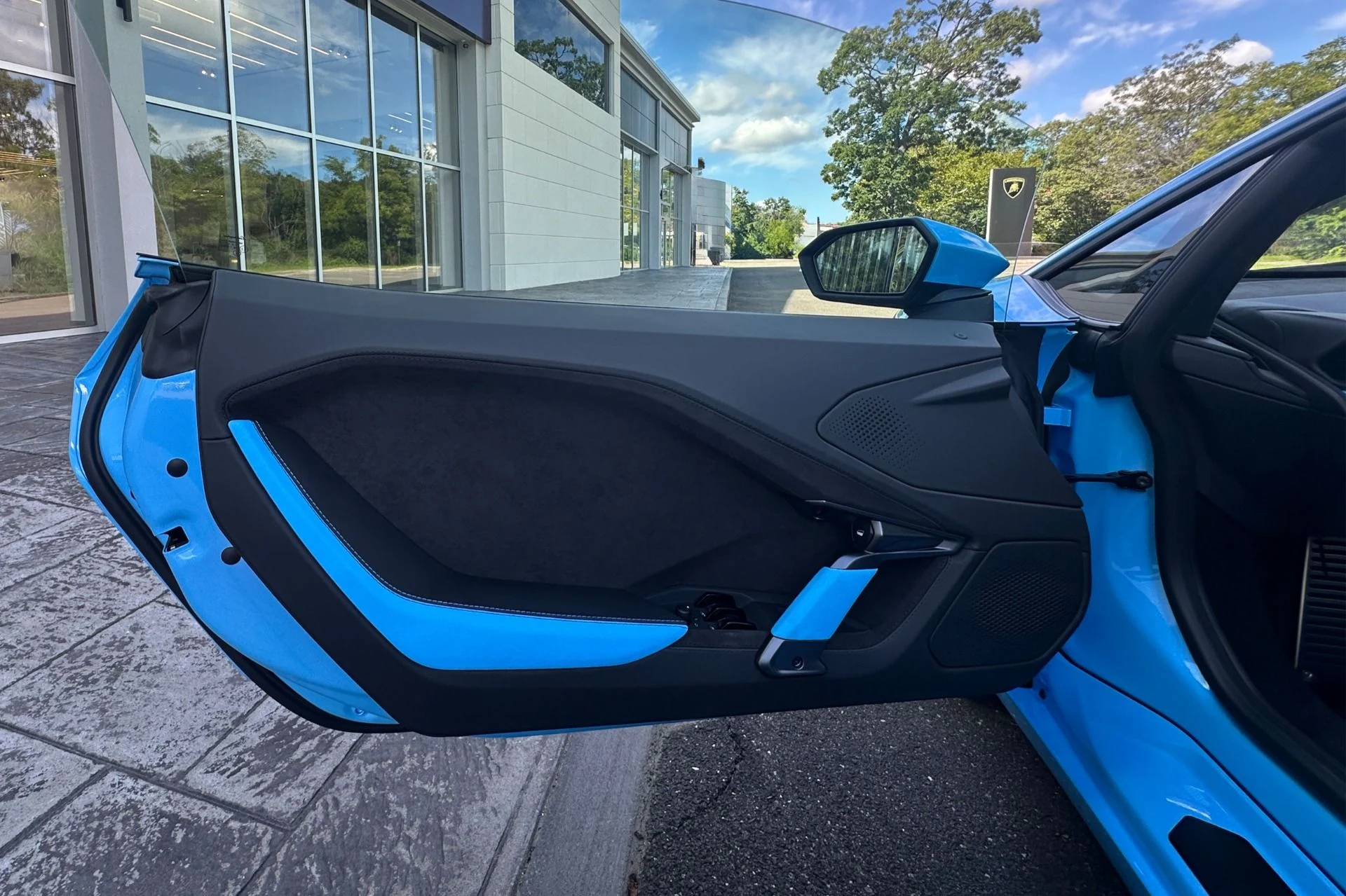 mph003_3234505912_New_2026_Lamborghini_Temerario_1787921569_fc96f97f99