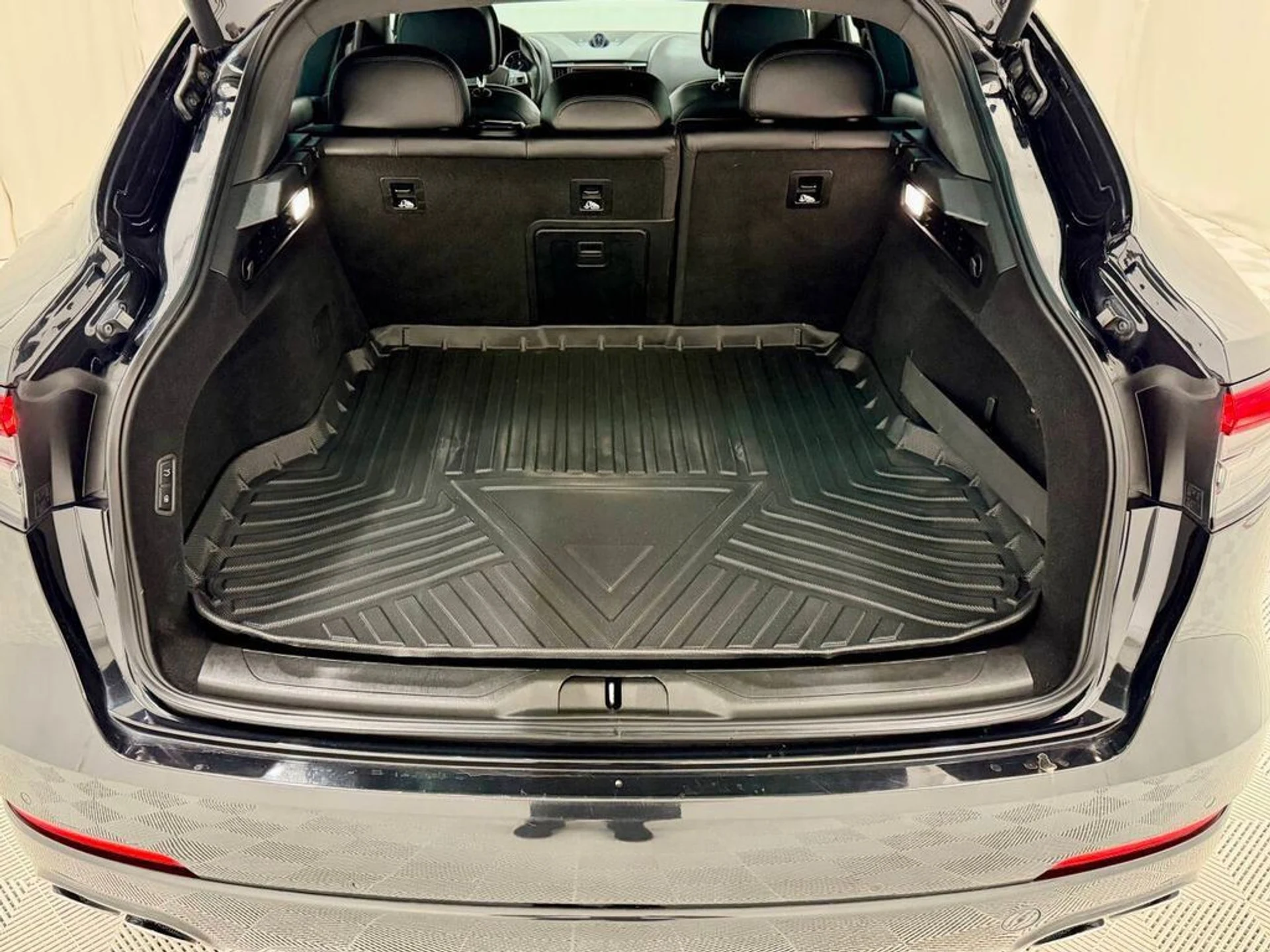 mph003_3236280948_799f63ed02ff40afb4ad7ea8222a0eb8_b22564e87d