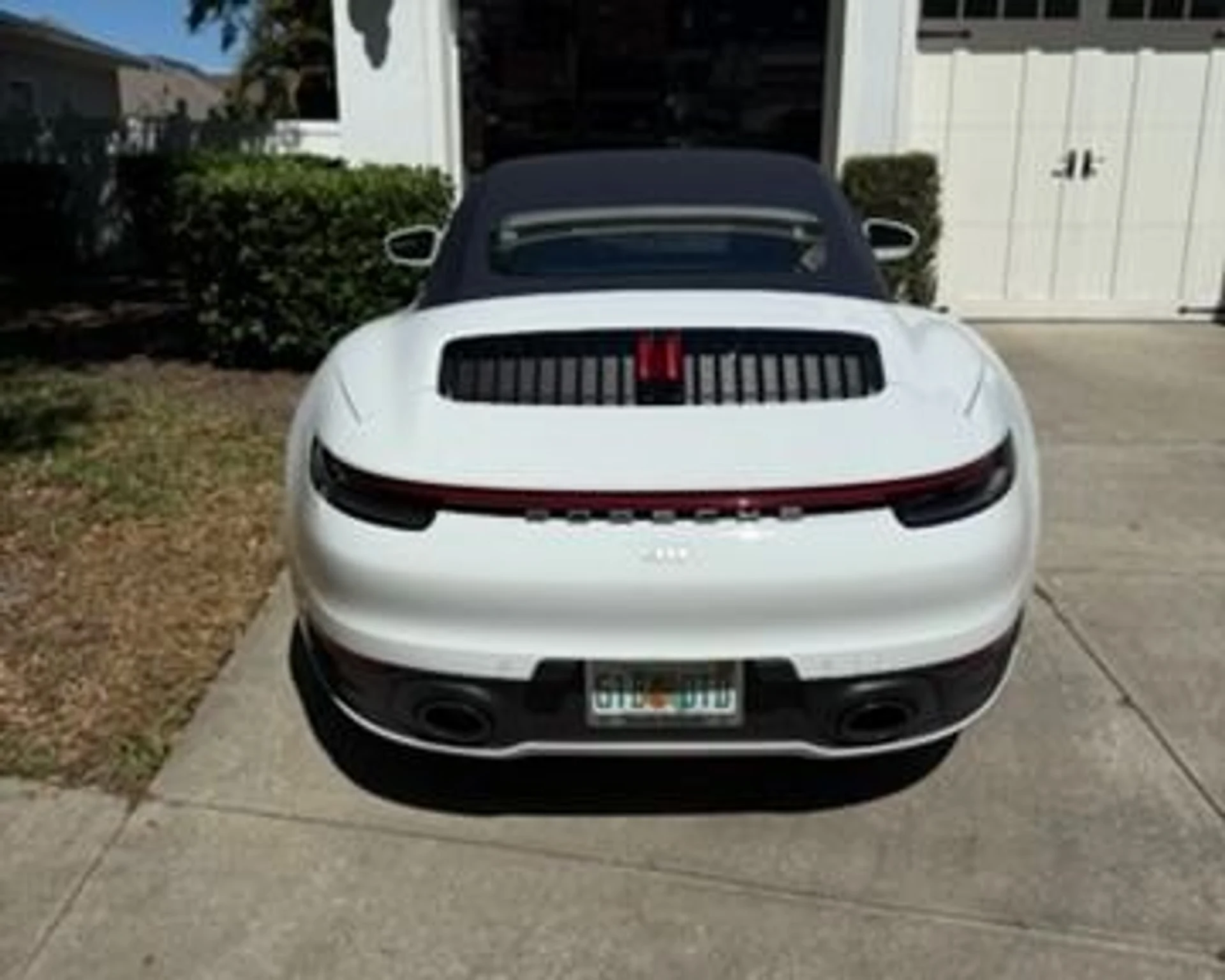 mph003_3245094903_Used_2022_Porsche_911_Carrera_1767118241_55d9a5353d