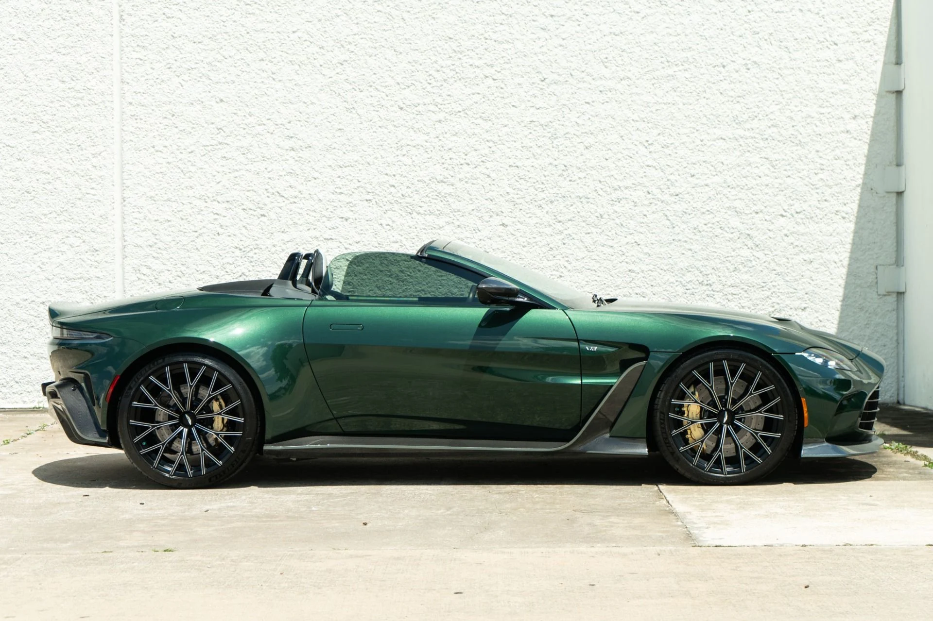 mph003_3246463819_Used_2023_Aston_Martin_Vantage_V12_1778619446_29ec215bcc