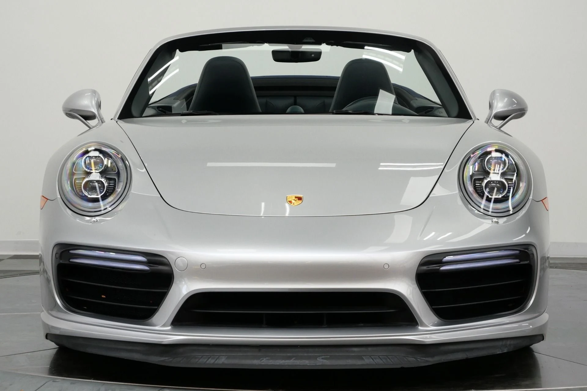 mph003_3247591941_Used_2017_Porsche_911_Turbo_S_Cabriolet_580_Horsepower_Heated_and_Ventilated_Seats_1787949311_3688af2fec
