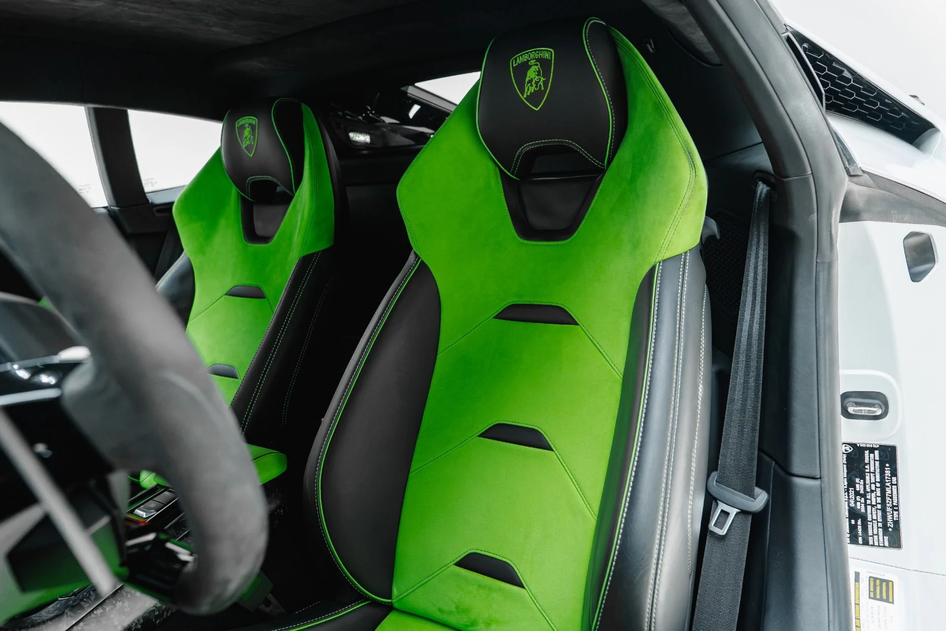 mph003_3247964602_Used_2021_Lamborghini_Huracan_VF_Supercharged_EVO_1789669107_df9eab8a66