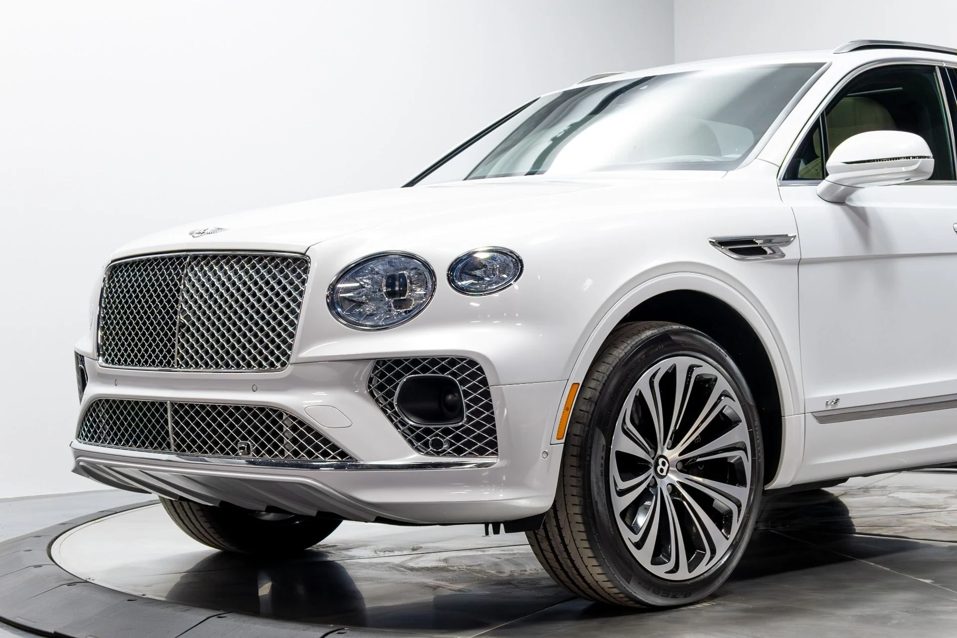 mph003_3260241711_Used_2021_Bentley_Bentayga_V8_First_Edition_1774291657_fa2f1947f0