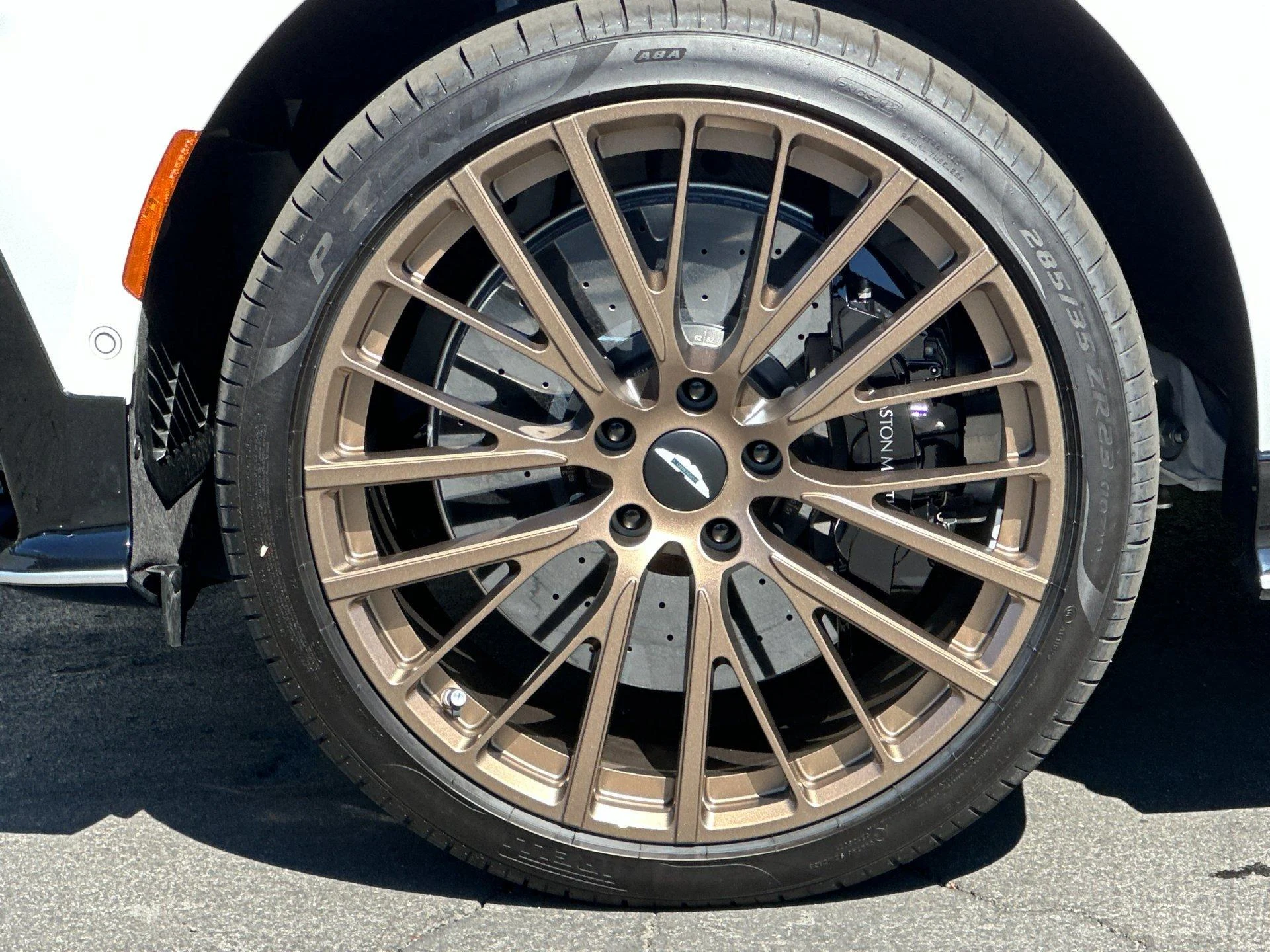 mph003_3260642576_New_2026_Aston_Martin_DBX_S_1790736465_ea692e4f93