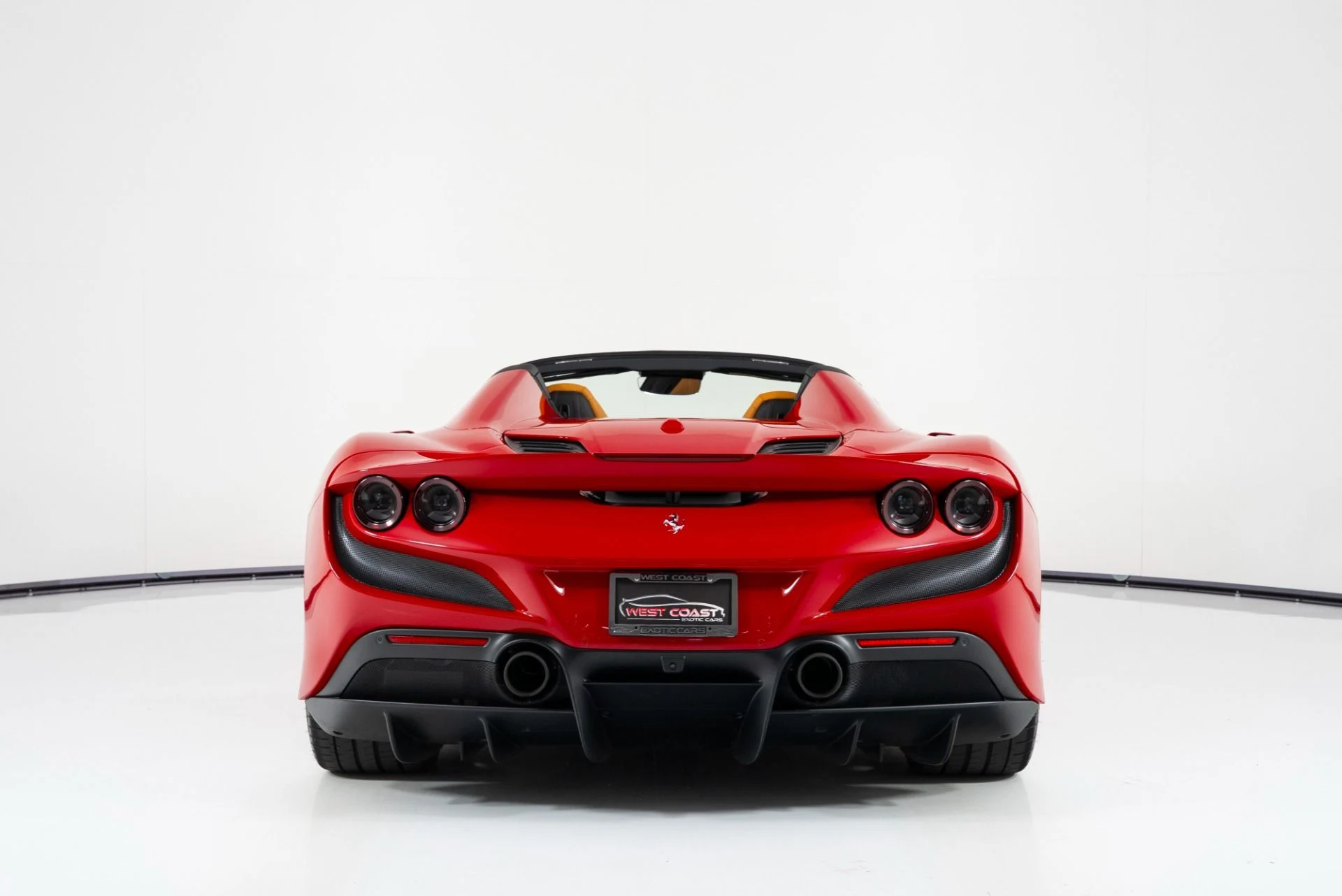 mph003_3267379640_Used_2021_Ferrari_F8_Spider_1757957102_5fd90ff803