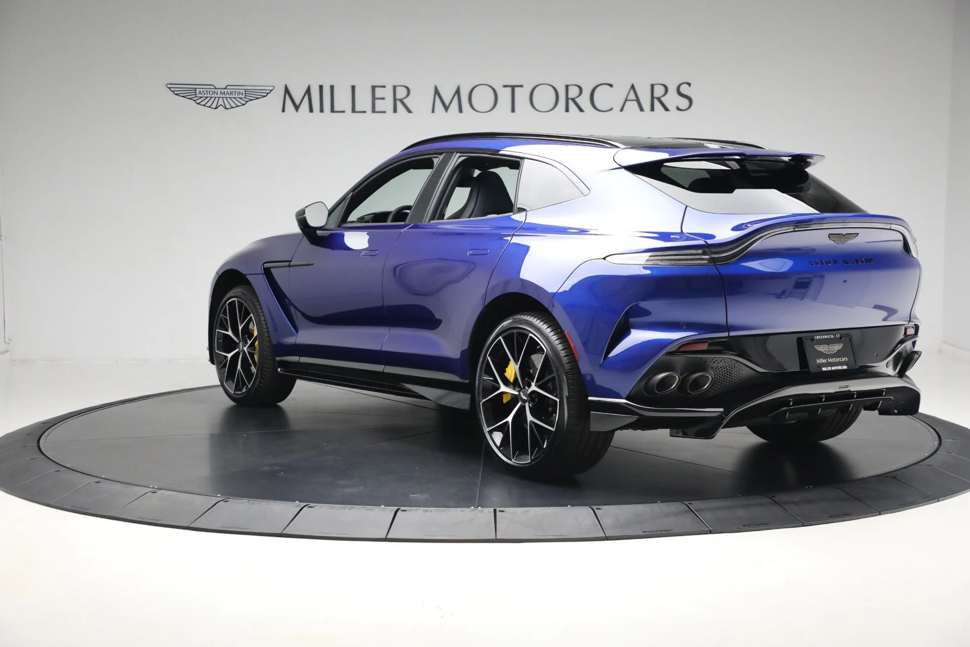 mph003_3270759554_New_2025_Aston_Martin_DBX_707_707_480931900b