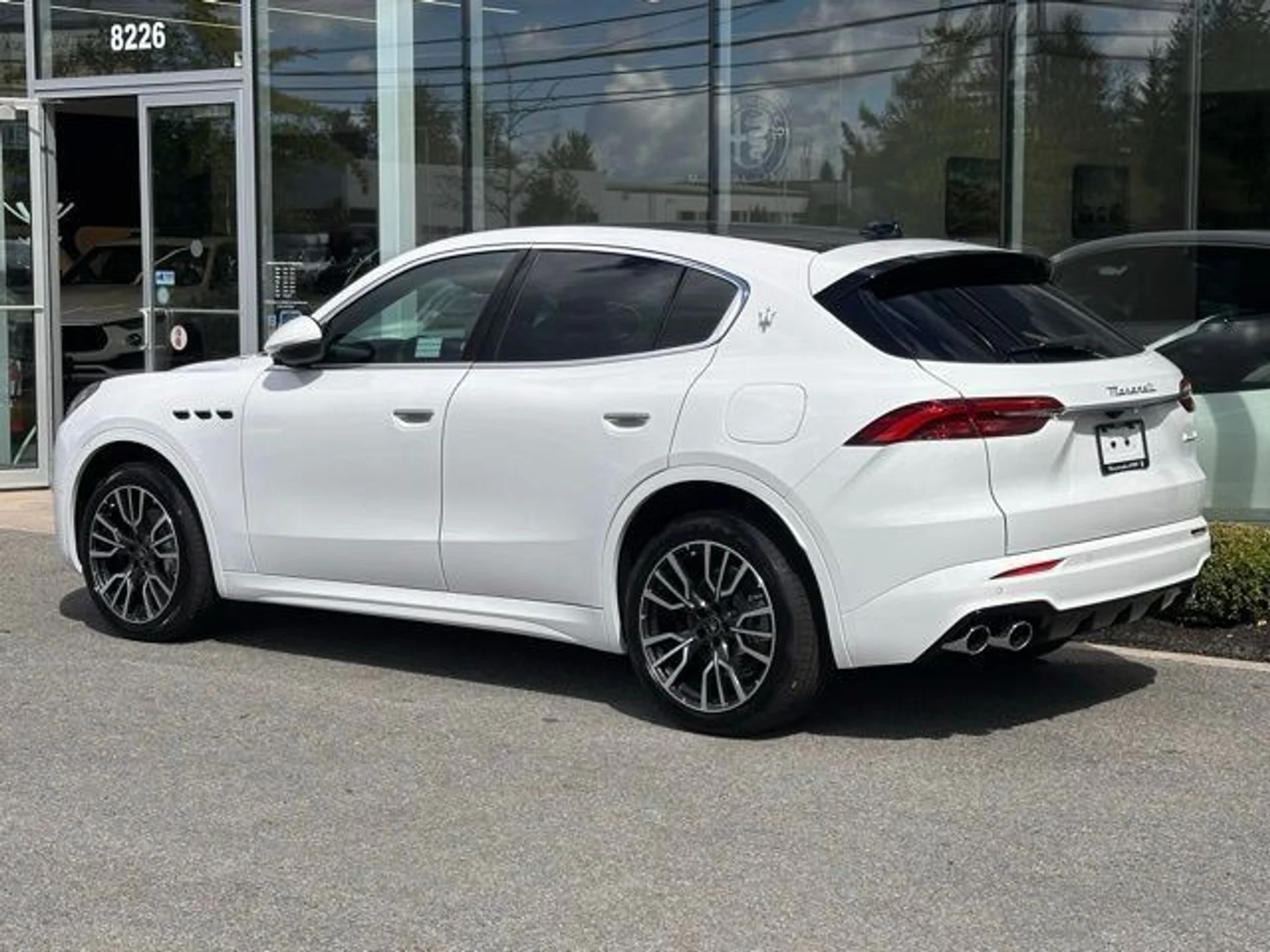 mph003_3275727020_5c3306d347e2da10cca6b2fd4bdab8a7_0742551105