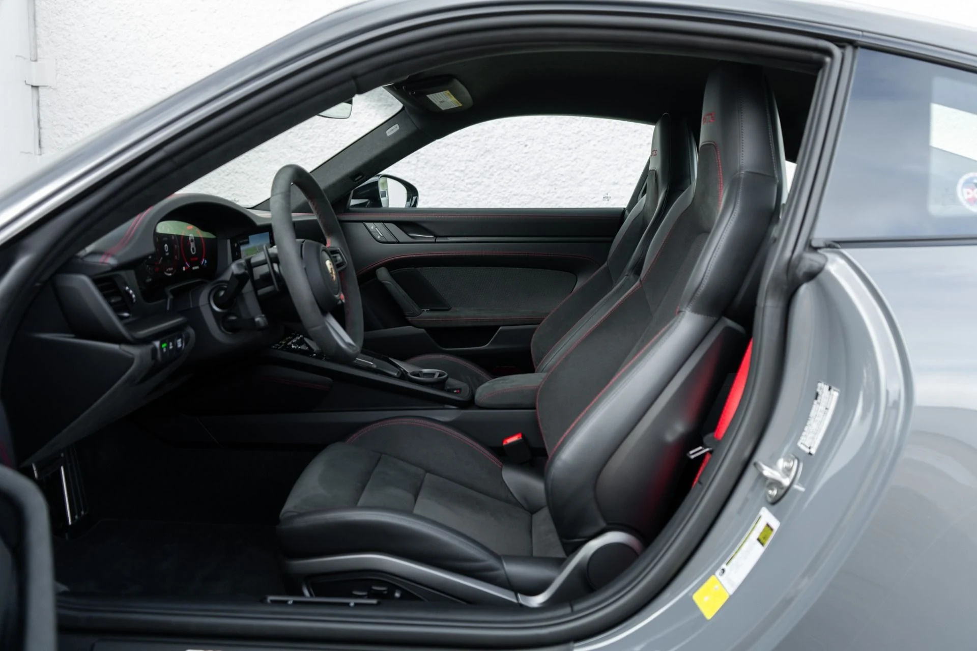 mph003_3276977122_Used_2025_Porsche_911_Carrera_4_GTS_1766512574_724f19cf93