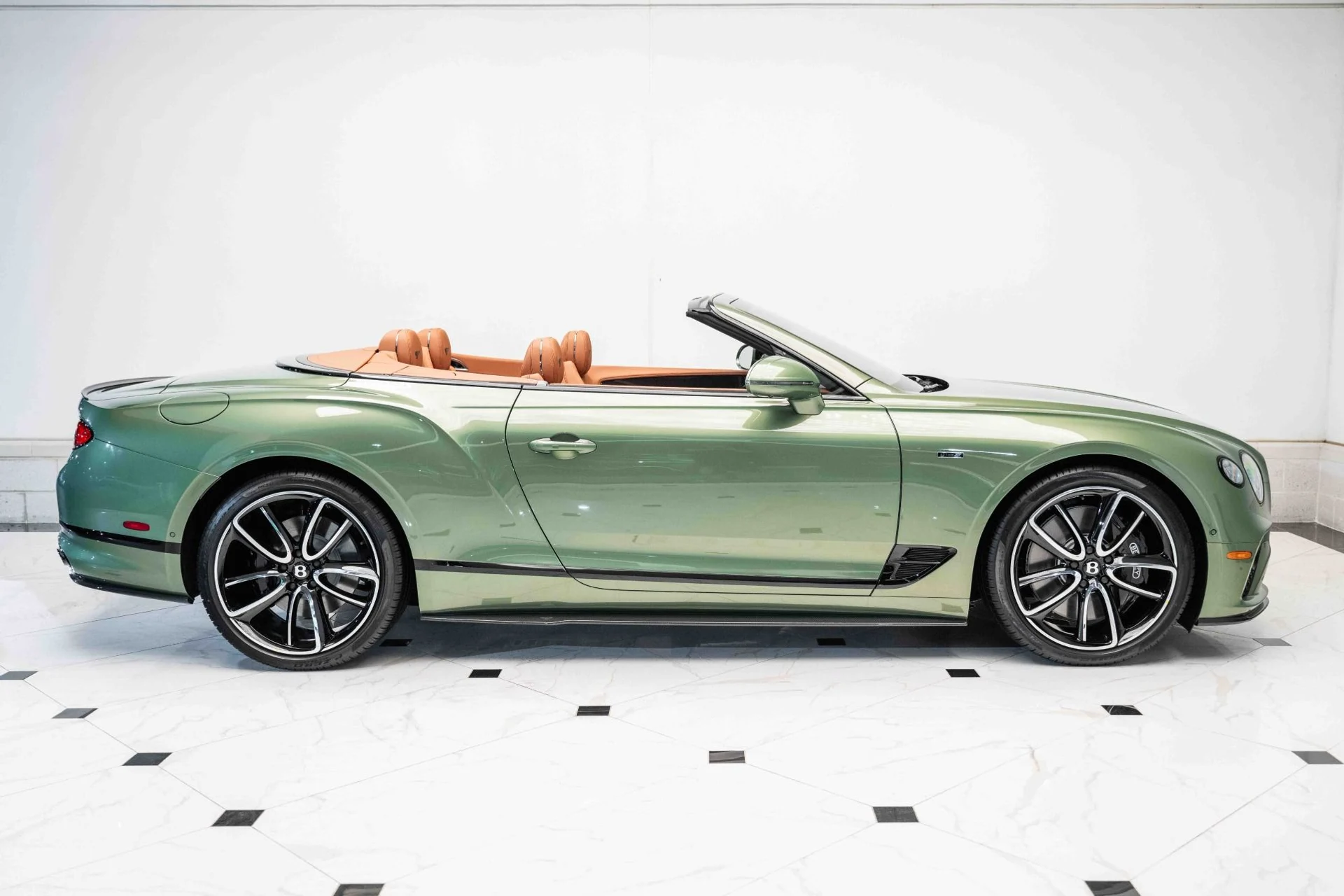 mph003_3282901170_Used_2024_Bentley_Continental_GTC_Edition_8_1725205146_39ec4a8223