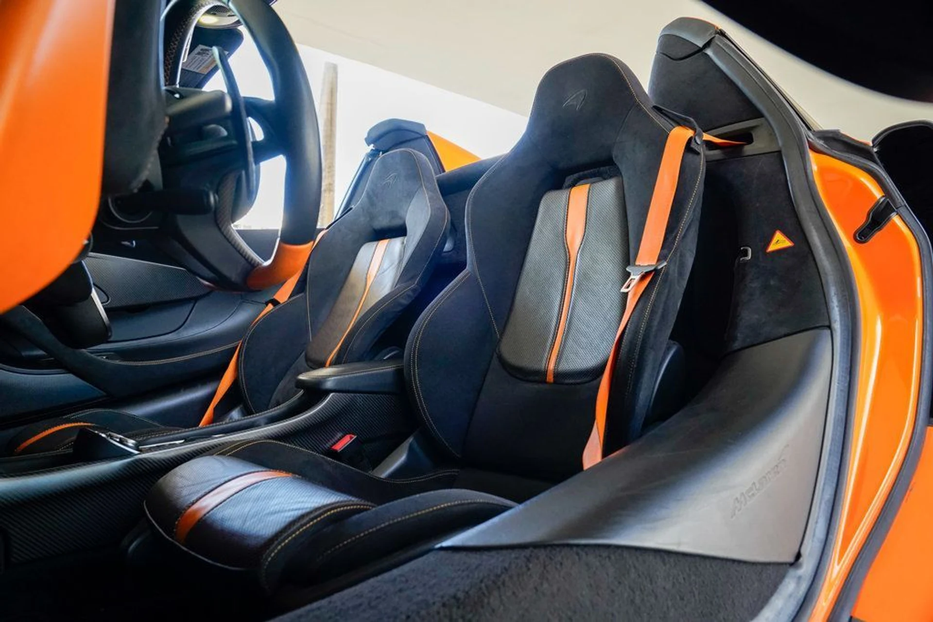 mph003_3289019381_used_2018_mclaren_570s_spider_14354_22891400_4_1024_9149b8a5e9