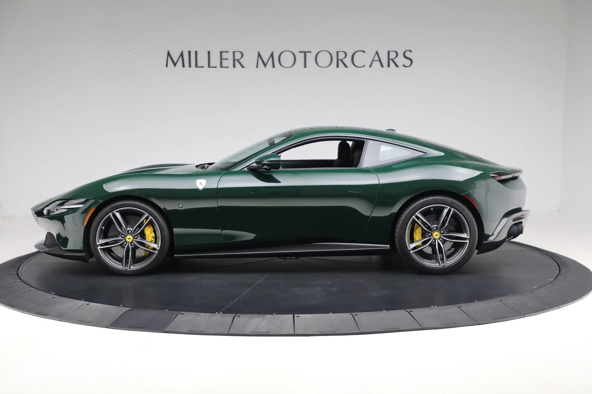 mph003_3292445960_Used_2023_Ferrari_Roma_f3610706c1