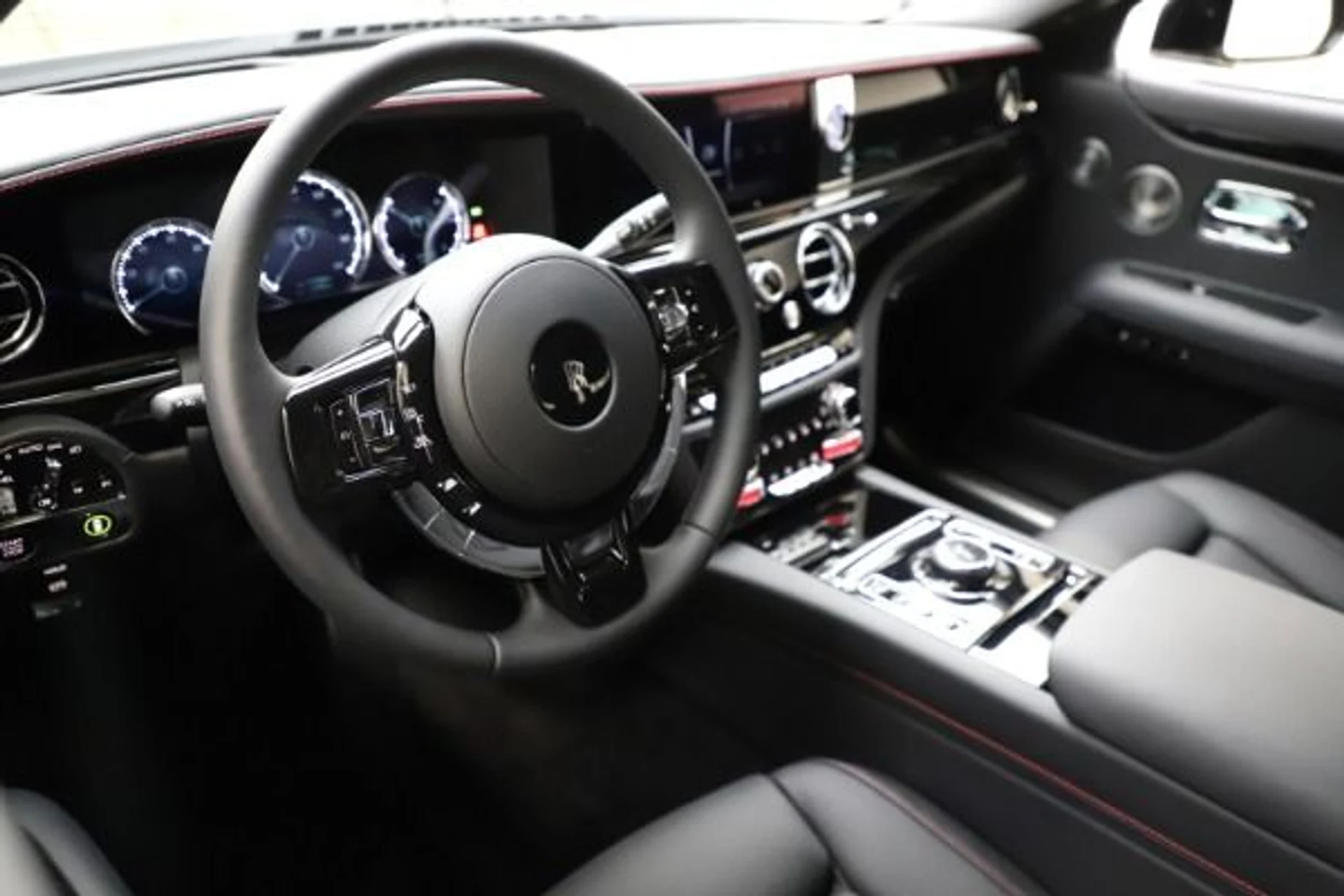 mph003_3293983991_Used_2021_Rolls_Royce_Ghost_200601ed36