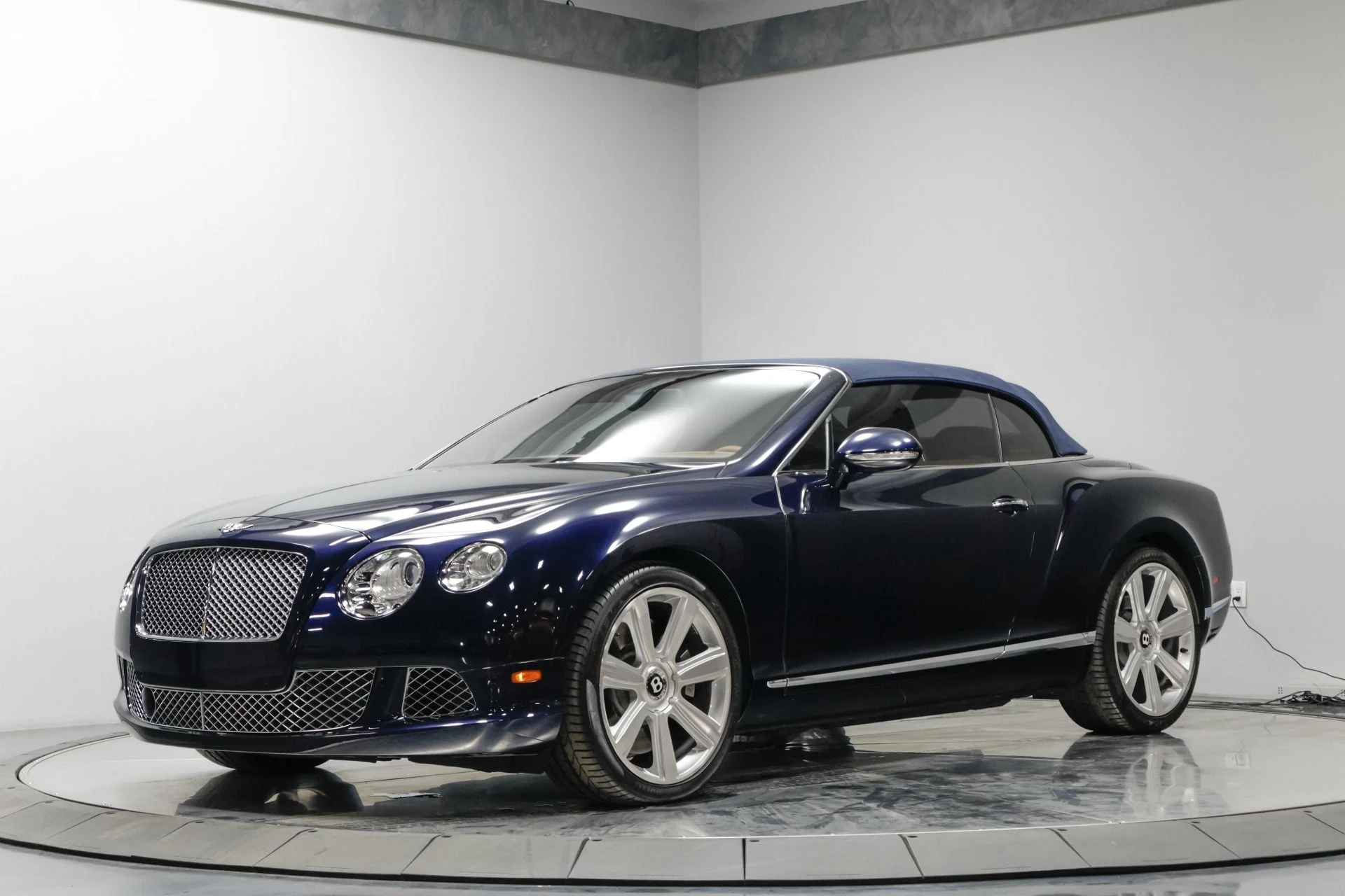 mph003_3310471765_Used_2013_Bentley_Continental_GTC_1761057953_ea7f704daf