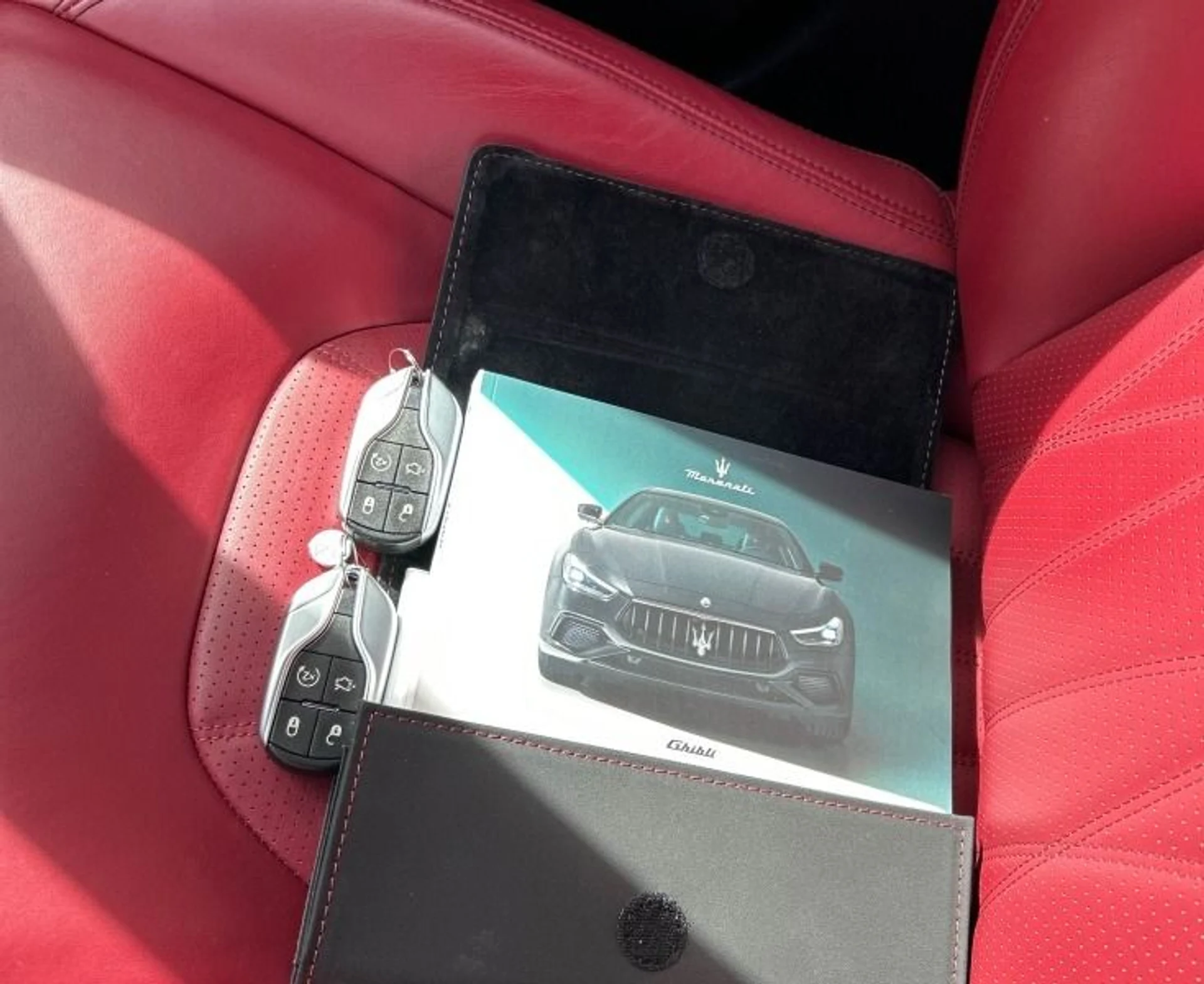 mph003_3311637227_Used_2023_Maserati_Ghibli_Modena_1775856479_f744cb5200