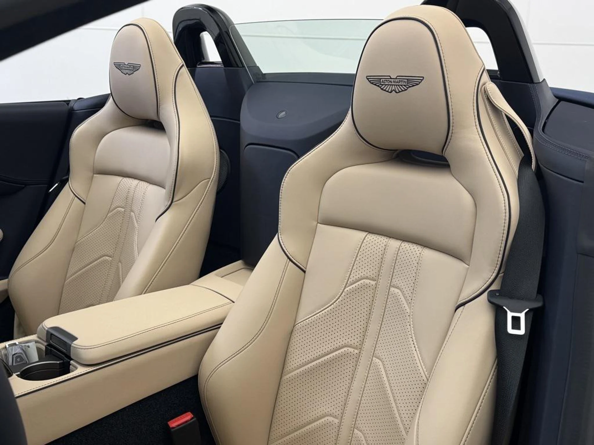 mph003_3312763137_4_Et_UF_4_Ot0g_S3_W_Yf_Amw2h_N37_QR_2k_668ad652df