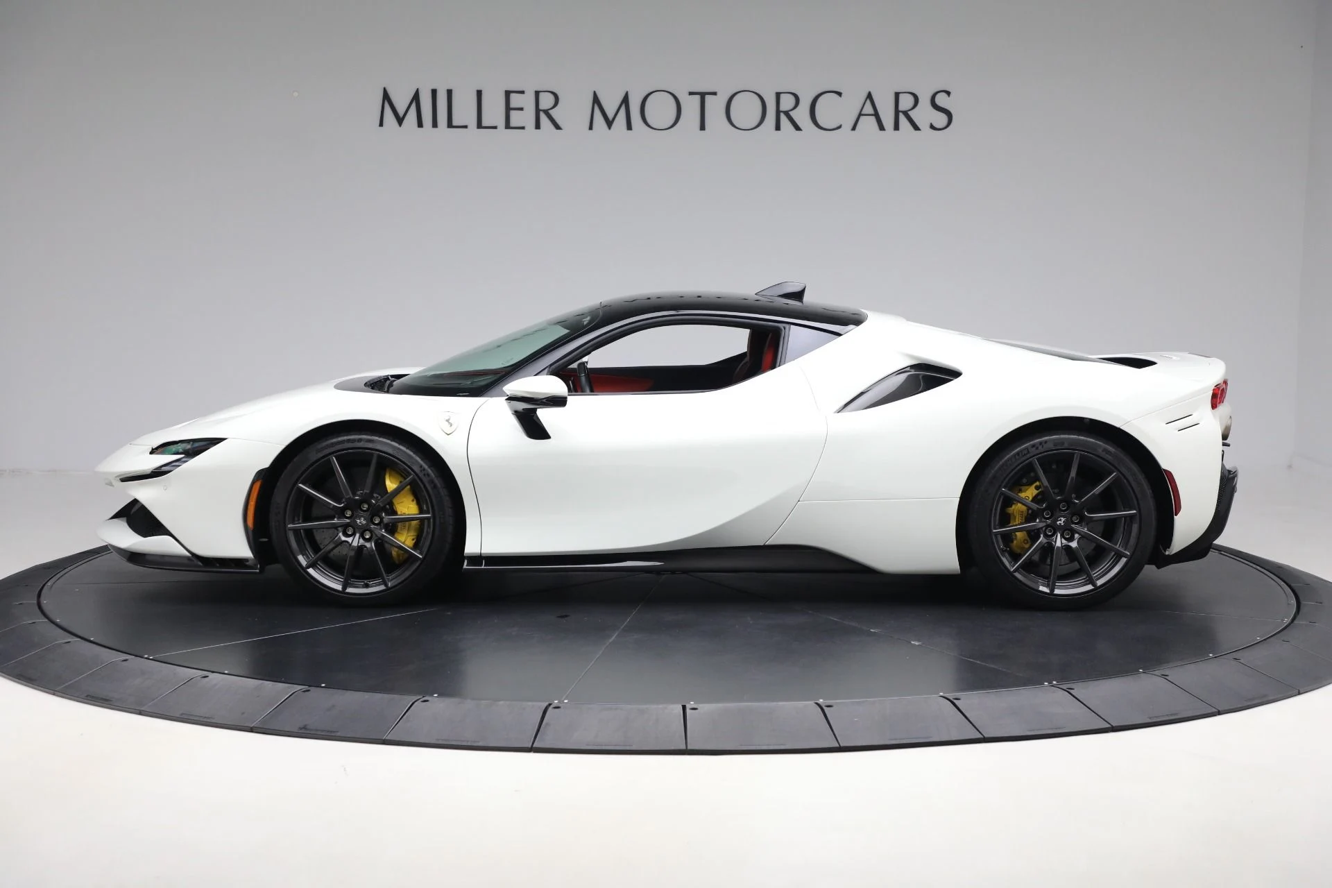 mph003_3315443331_Used_2021_Ferrari_SF_90_Stradale_442d01137e