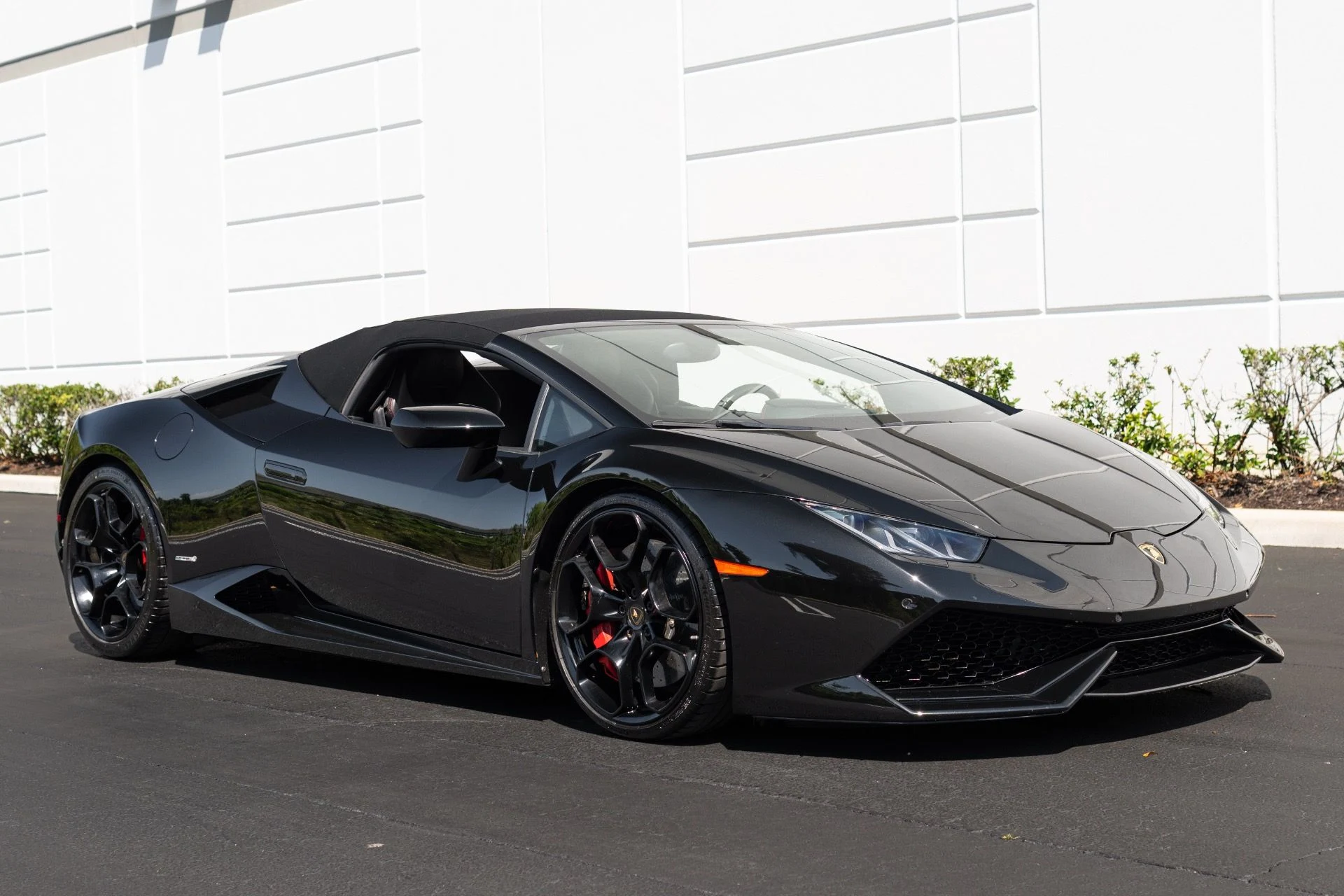 mph003_3315921153_Used_2017_Lamborghini_Huracan_LP_610_4_Spyder_1774364077_22c000e6d7