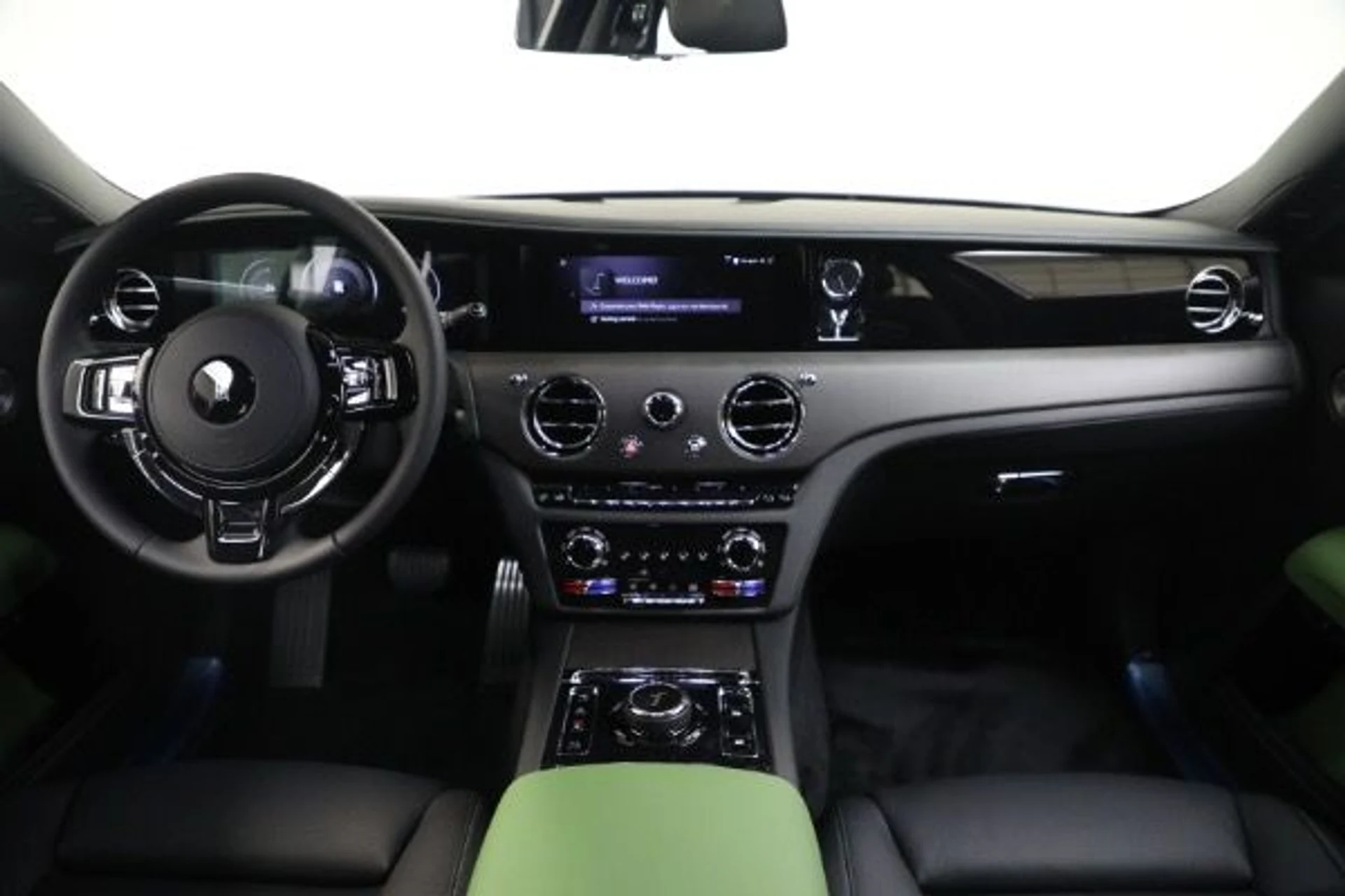 mph003_3318125226_Used_2026_Rolls_Royce_Ghost_6718677bfd