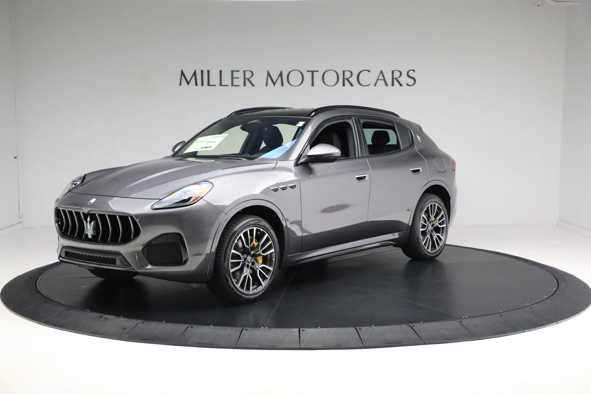 mph003_3318405189_New_2024_Maserati_Grecale_GT_afee82b97f