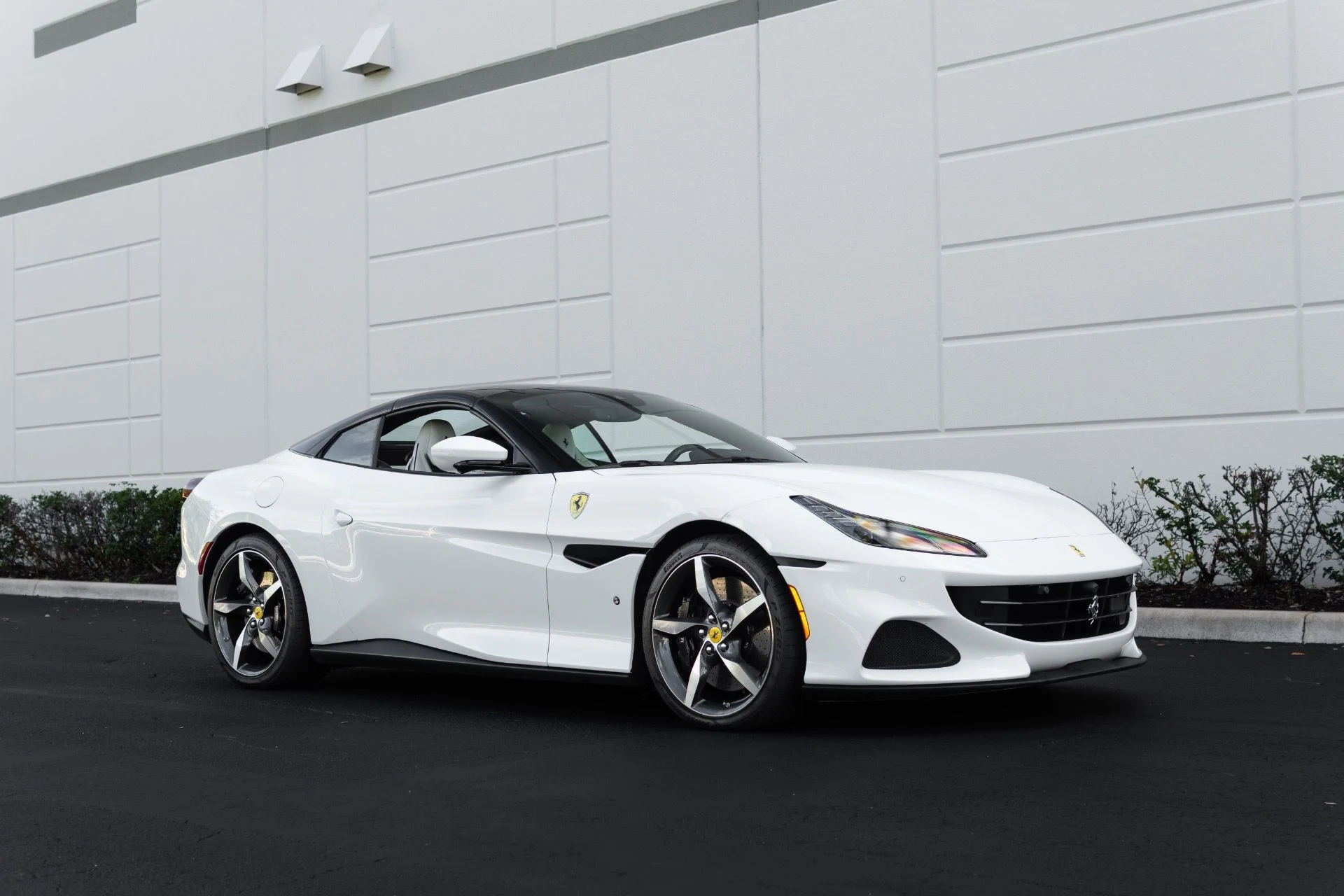 mph003_3320544006_Used_2023_Ferrari_Portofino_M_1766185478_6085195702
