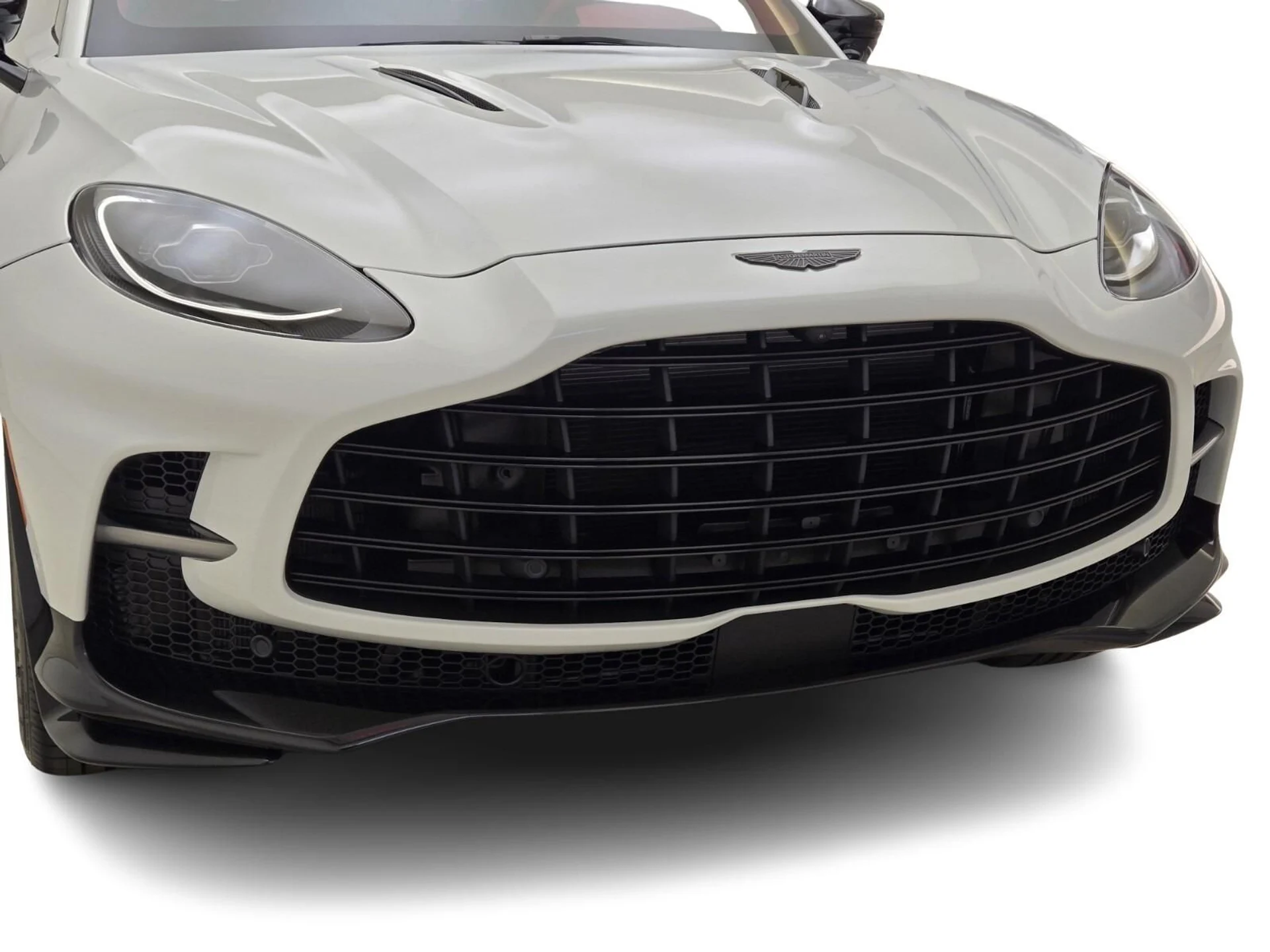 mph003_33473777_New_2025_Aston_Martin_DBX_707_1756187087_ca88757915