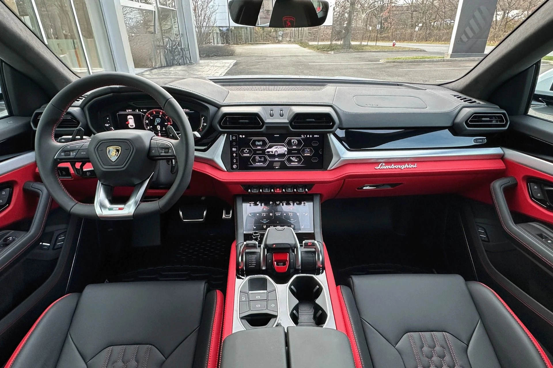 mph003_3366699652_New_2025_Lamborghini_Urus_SE_1765534314_050ef95a2a