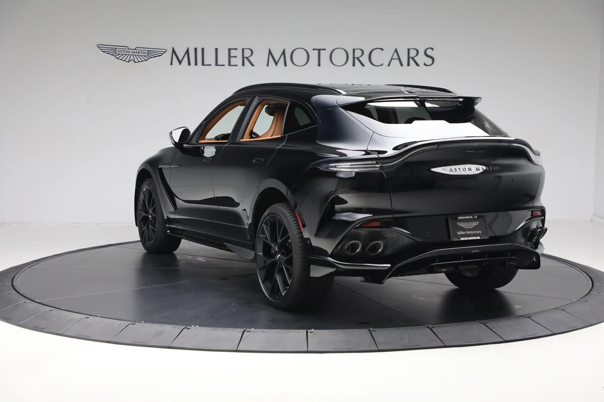 mph003_3379384236_New_2025_Aston_Martin_DBX_707_f39fc13d77