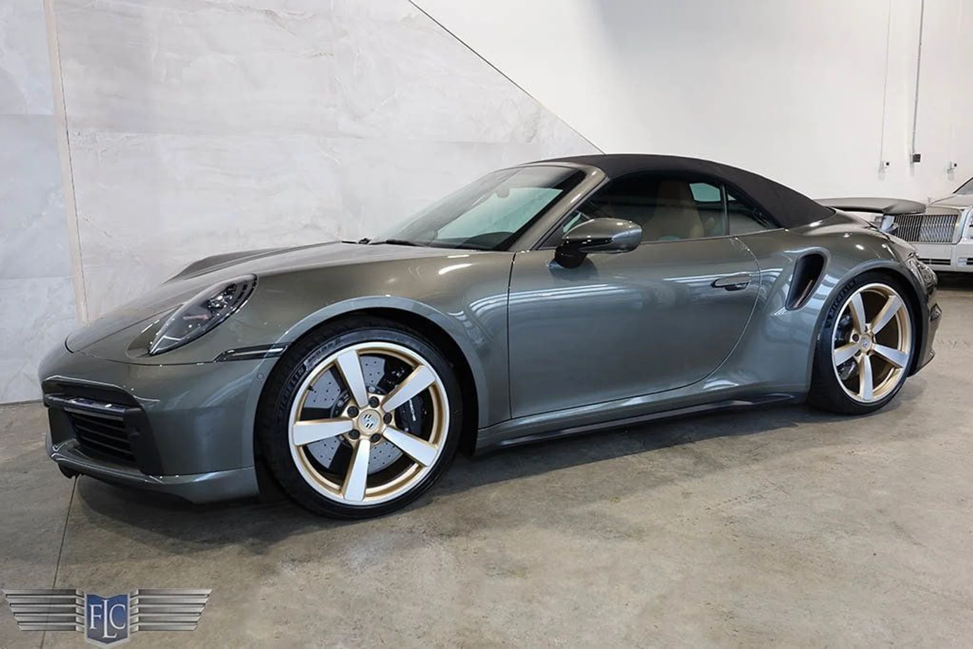mph003_338206898_used_2024_porsche_911_turboscabriolet_9689_22927458_4_1024_09ff0e12ab
